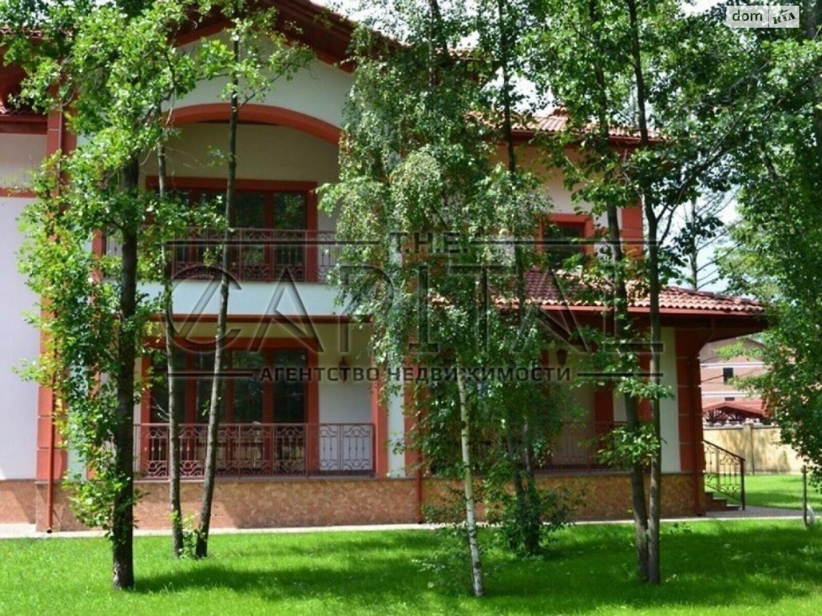 двухэтажный дом, 545 кв. м, кирпич. Продажа в Романкове фото 1