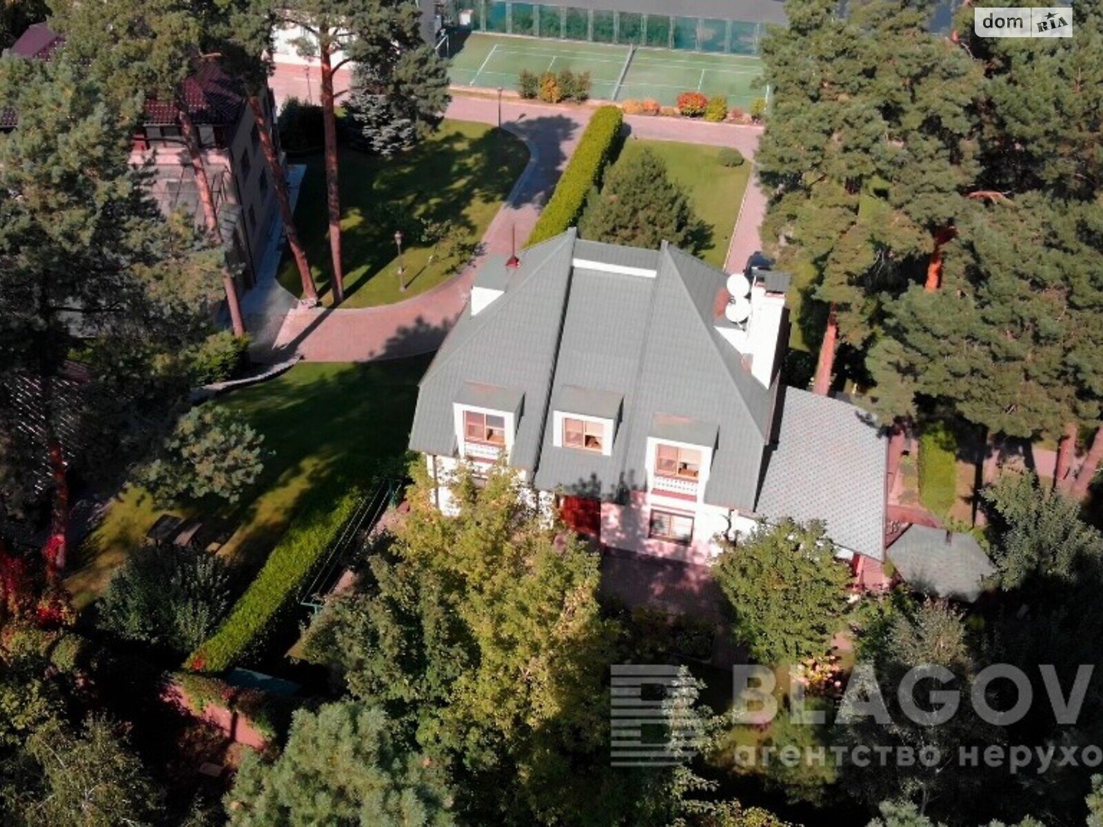 двухэтажный дом веранда, 360 кв. м, кирпич. Продажа в Украинке фото 1