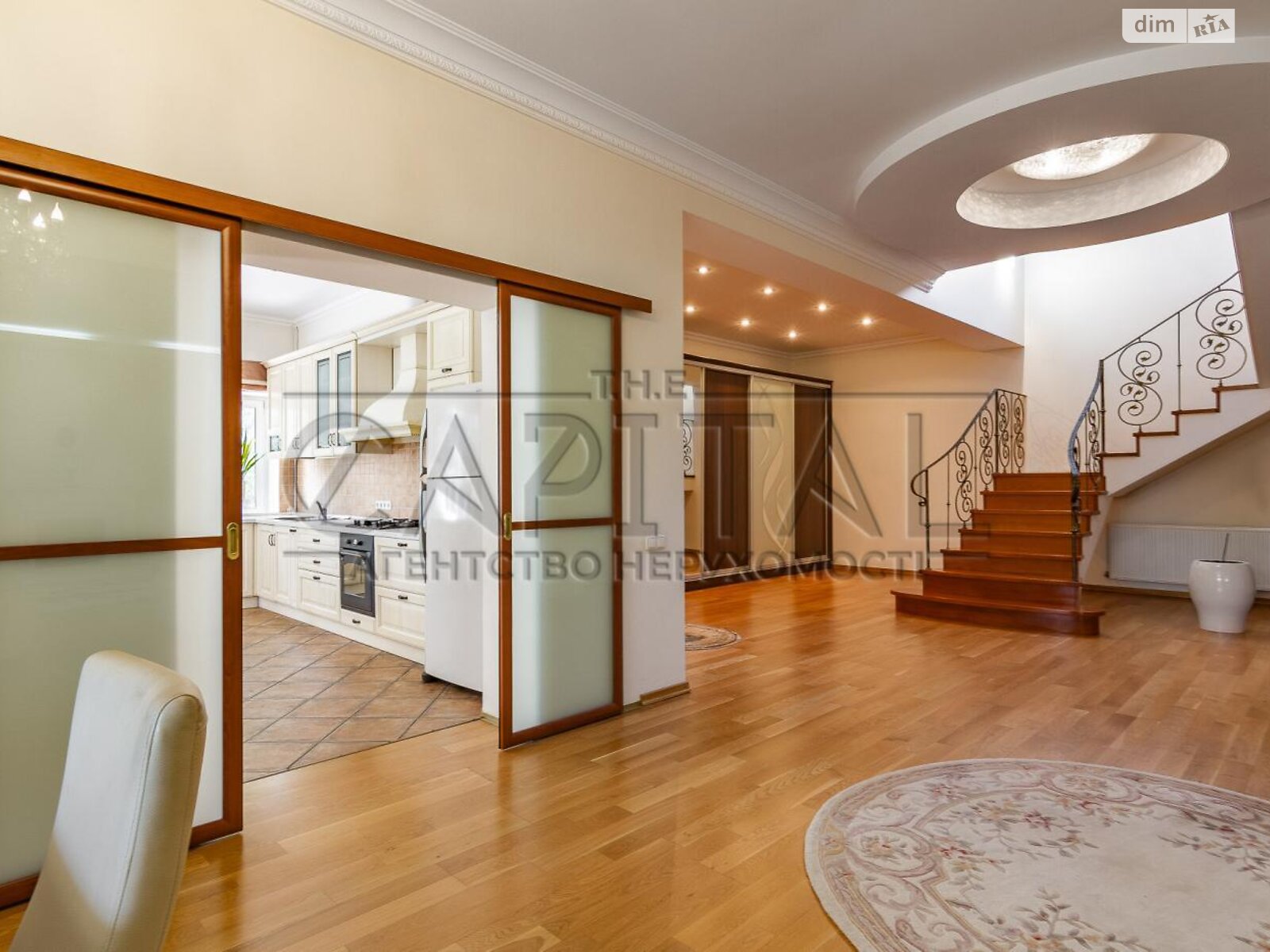 двоповерховий будинок, 499 кв. м, цегла. Продаж у Обухові фото 1 двоповерховий будинок, 499 кв. м, цегла. Продаж у Обухові фото 1