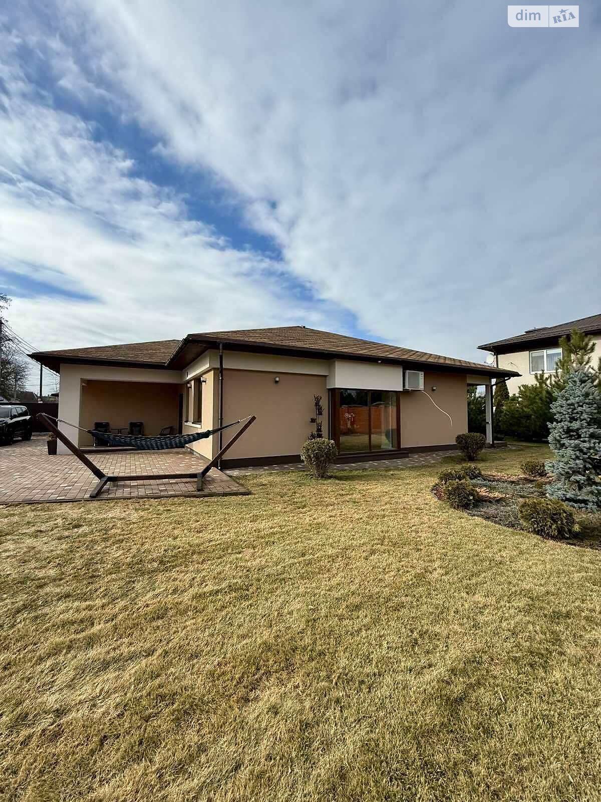 одноэтажный дом с верандой, 170 кв. м, кирпич. Продажа в Обуховке фото 1 одноэтажный дом с верандой, 170 кв. м, кирпич. Продажа в Обуховке фото 1