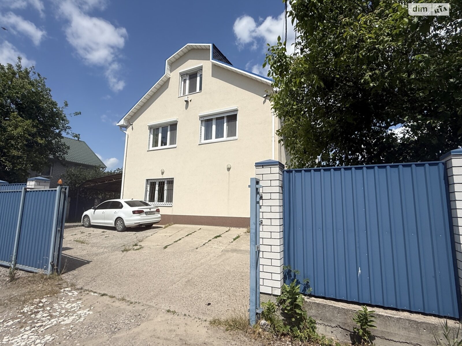 двухэтажный дом с мансардой, 200 кв. м, кирпич. Продажа в Обуховке фото 1