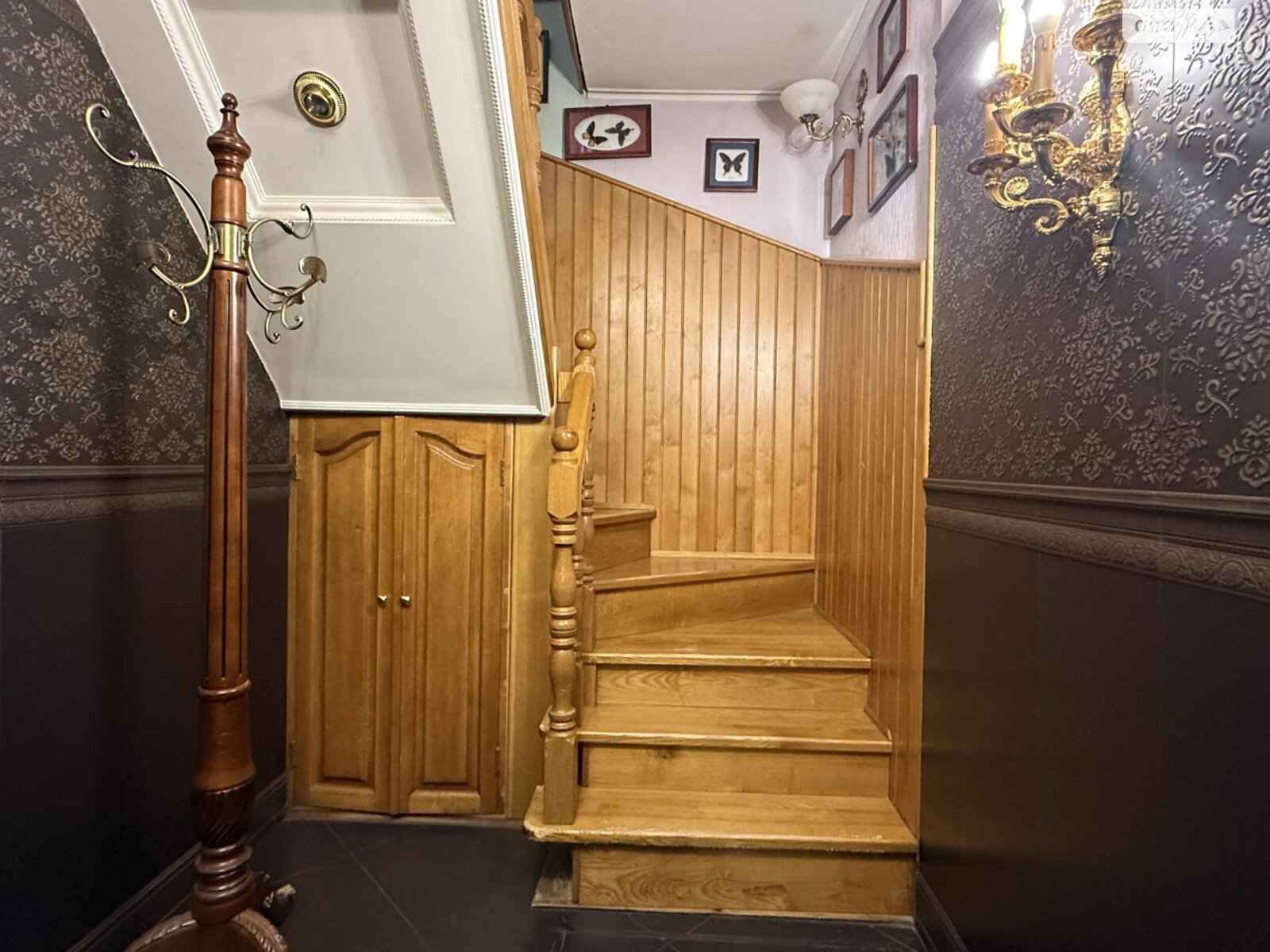 двухэтажный дом с мансардой, 200 кв. м, кирпич. Продажа в Обуховке фото 1