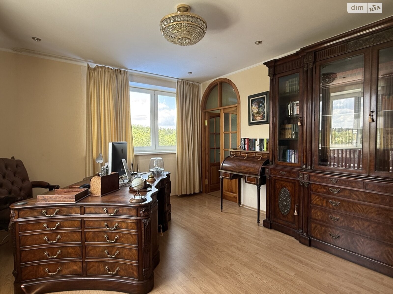 двухэтажный дом с мансардой, 200 кв. м, кирпич. Продажа в Обуховке фото 1