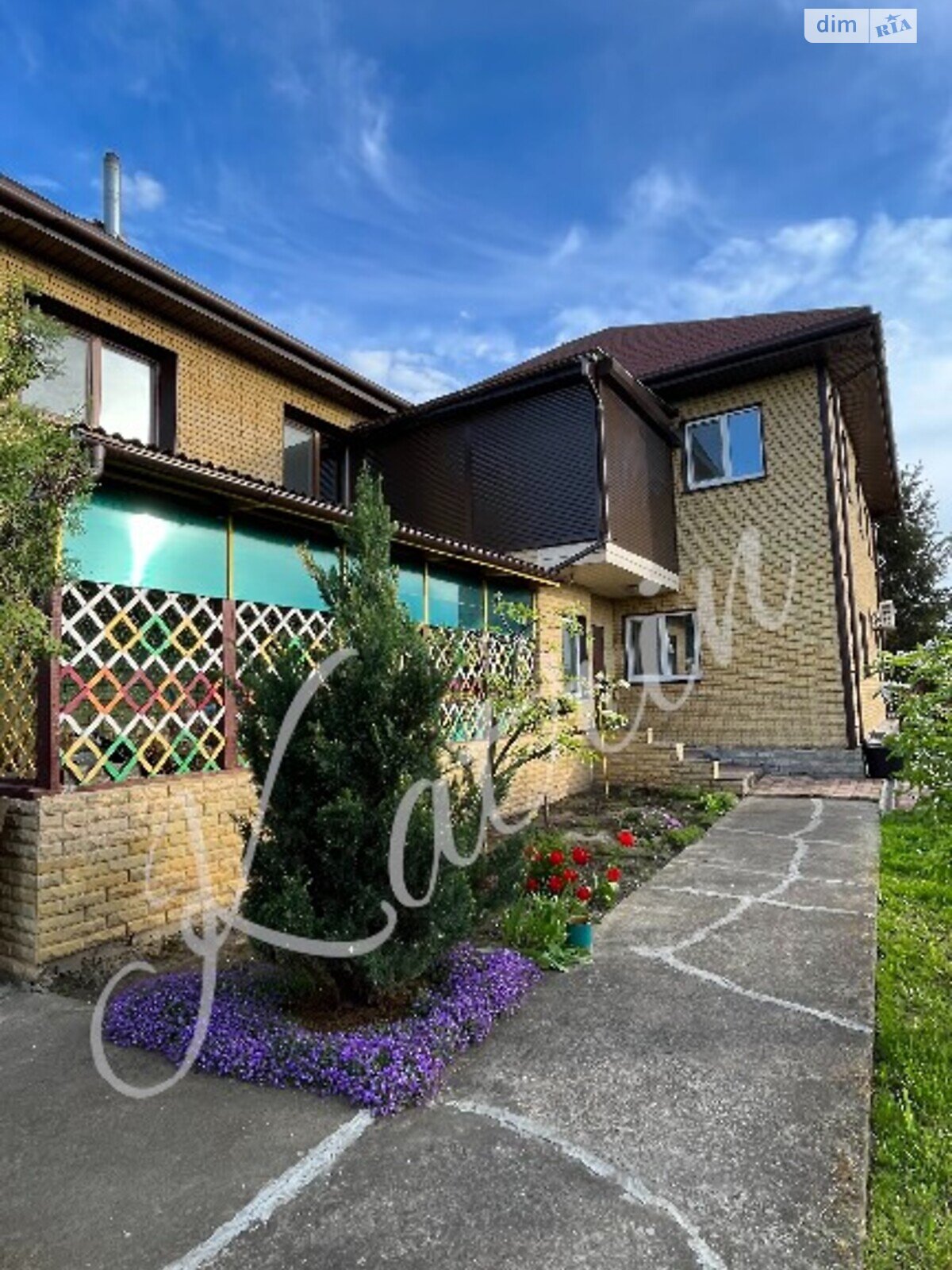 трехэтажный дом с отоплением, 307.2 кв. м, шлакоблок. Продажа в Обуховке фото 1 трехэтажный дом с отоплением, 307.2 кв. м, шлакоблок. Продажа в Обуховке фото 1