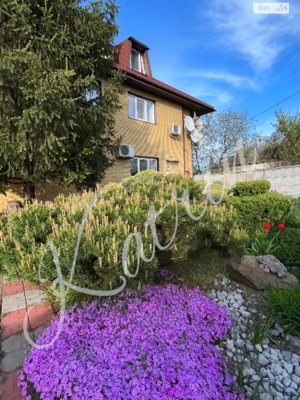 трехэтажный дом с отоплением, 307.2 кв. м, шлакоблок. Продажа в Обуховке фото 1 трехэтажный дом с отоплением, 307.2 кв. м, шлакоблок. Продажа в Обуховке фото 1