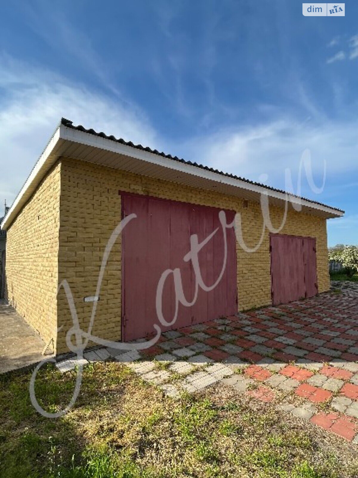 трехэтажный дом с отоплением, 307.2 кв. м, шлакоблок. Продажа в Обуховке фото 1 трехэтажный дом с отоплением, 307.2 кв. м, шлакоблок. Продажа в Обуховке фото 1