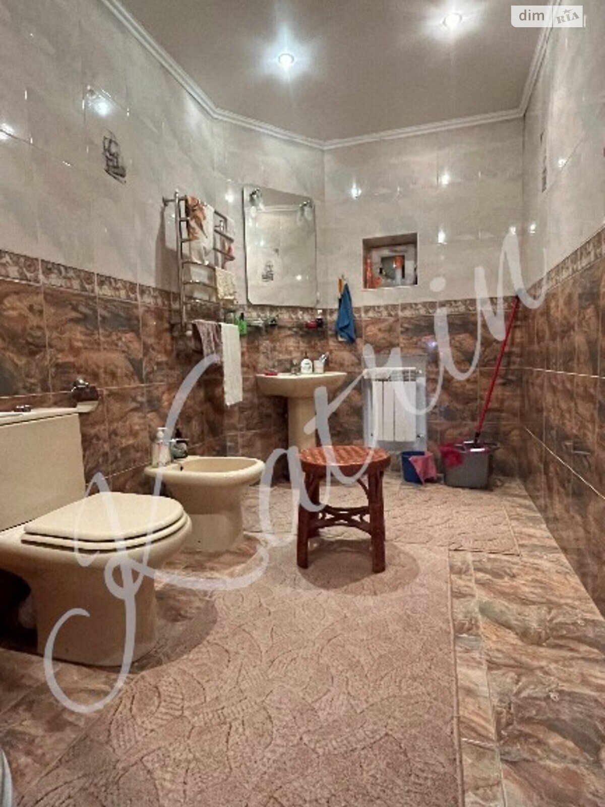 трехэтажный дом с отоплением, 307.2 кв. м, шлакоблок. Продажа в Обуховке фото 1 трехэтажный дом с отоплением, 307.2 кв. м, шлакоблок. Продажа в Обуховке фото 1