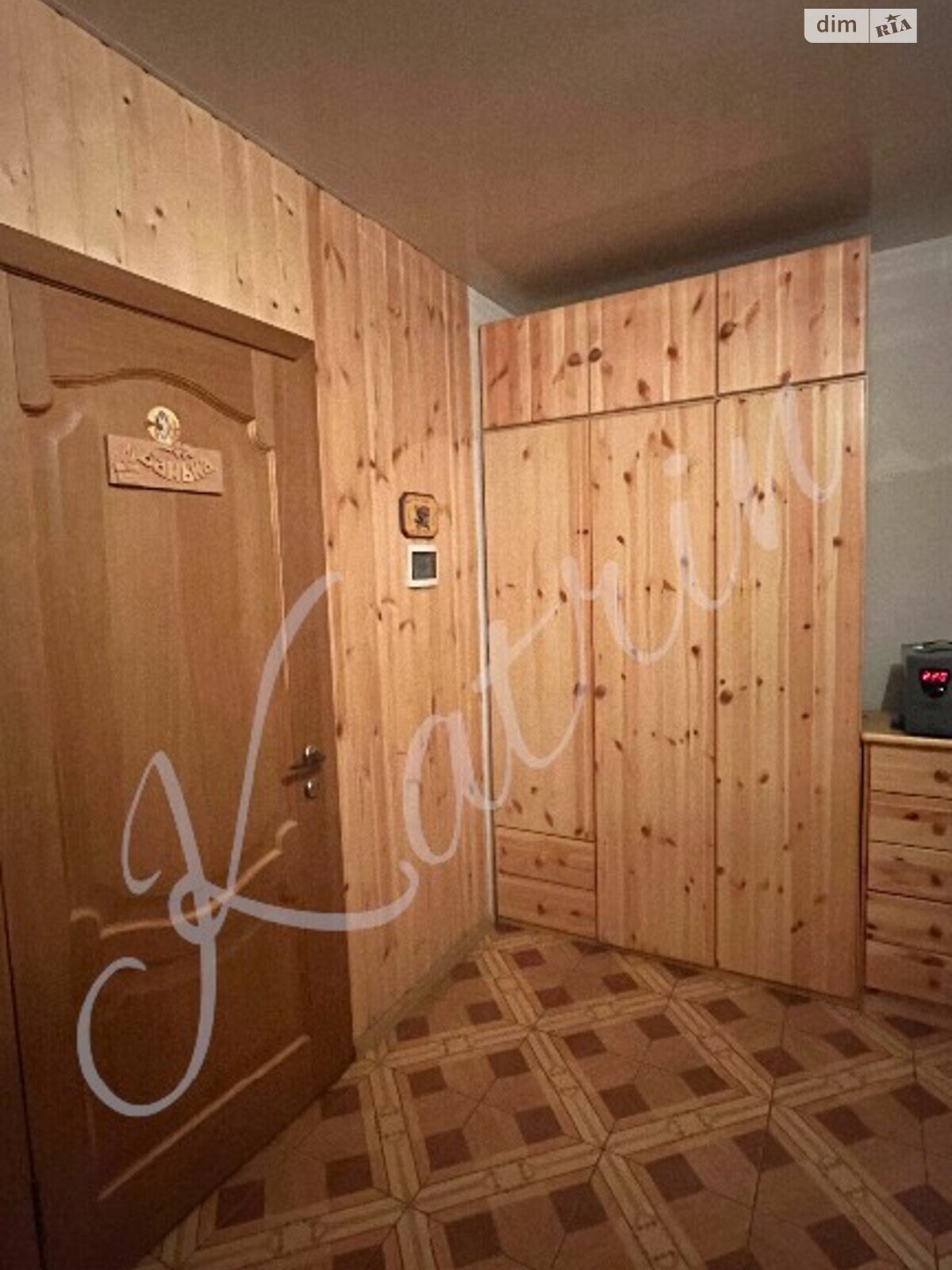 трехэтажный дом с отоплением, 307.2 кв. м, шлакоблок. Продажа в Обуховке фото 1 трехэтажный дом с отоплением, 307.2 кв. м, шлакоблок. Продажа в Обуховке фото 1