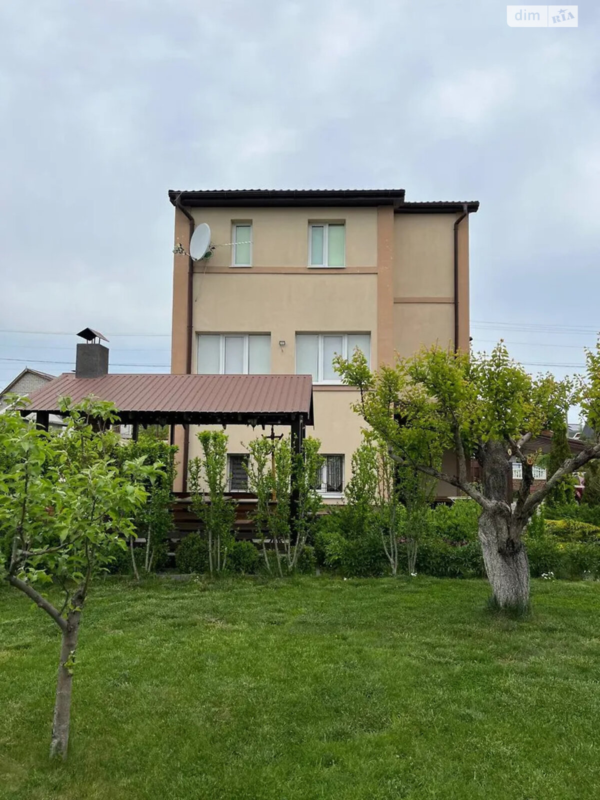 триповерховий будинок з верандою, 108.1 кв. м, цегла. Продаж у Обухівці фото 1 триповерховий будинок з верандою, 108.1 кв. м, цегла. Продаж у Обухівці фото 1