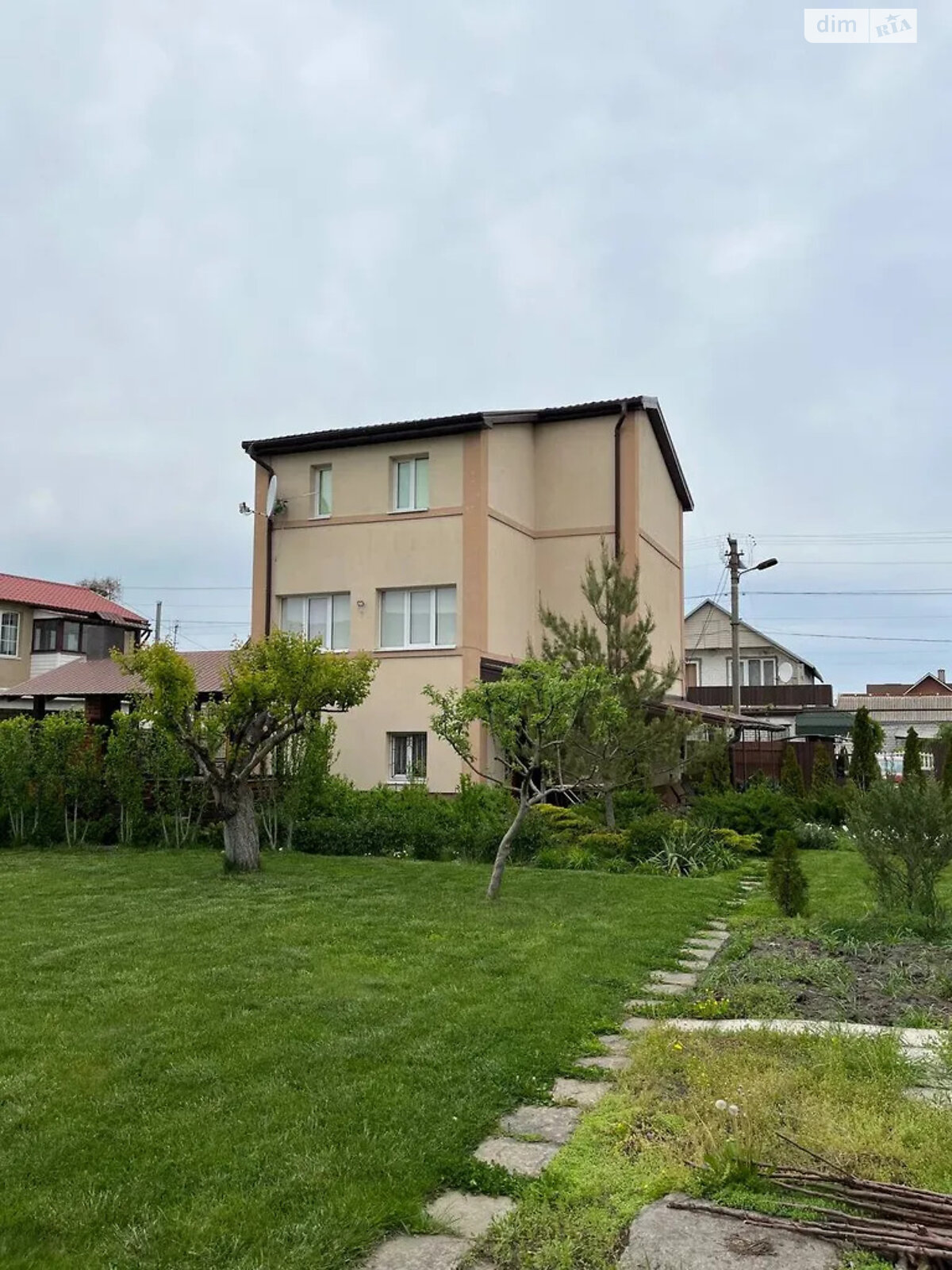 триповерховий будинок з верандою, 108.1 кв. м, цегла. Продаж у Обухівці фото 1 триповерховий будинок з верандою, 108.1 кв. м, цегла. Продаж у Обухівці фото 1