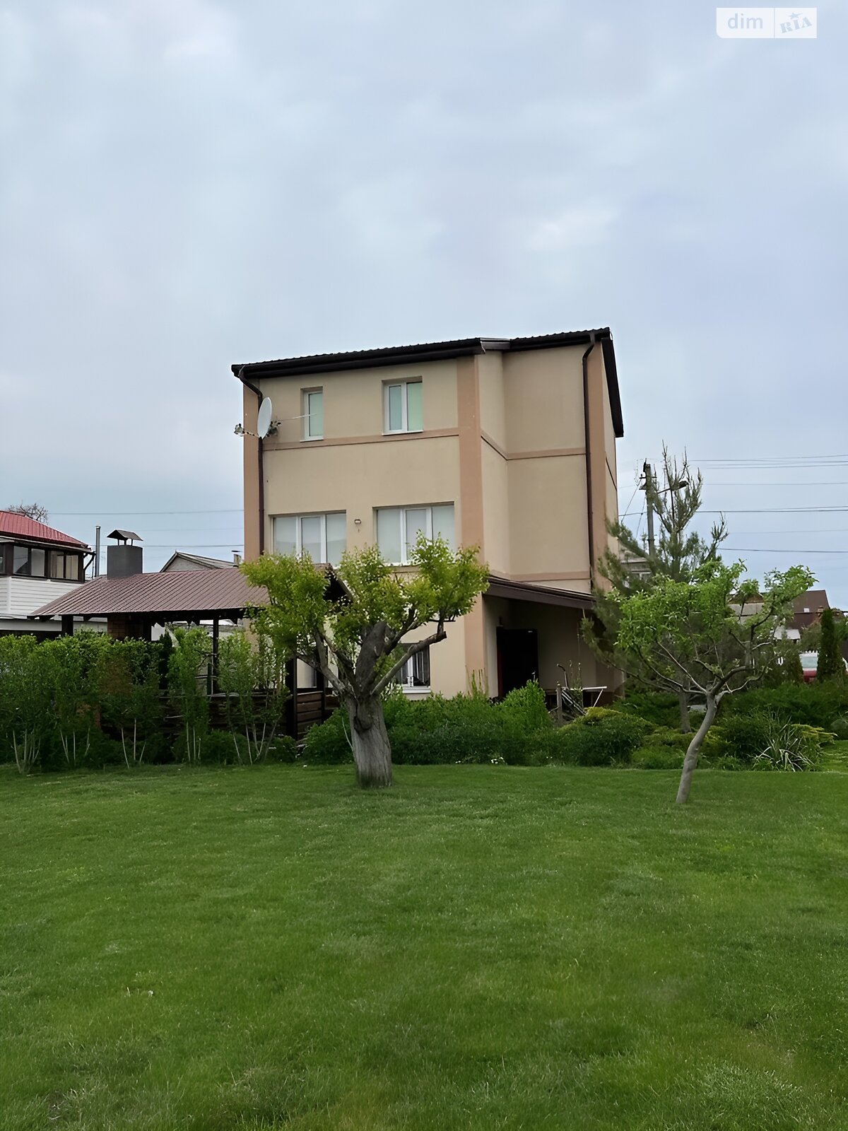 триповерховий будинок бесідка, 108 кв. м, цегла. Продаж у Обухівці фото 1 триповерховий будинок бесідка, 108 кв. м, цегла. Продаж у Обухівці фото 1