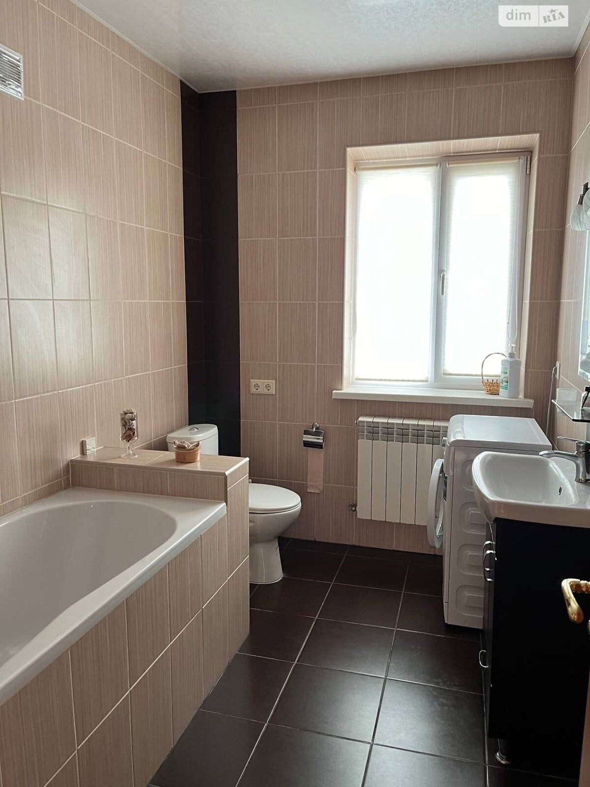 триповерховий будинок бесідка, 108 кв. м, цегла. Продаж у Обухівці фото 1 триповерховий будинок бесідка, 108 кв. м, цегла. Продаж у Обухівці фото 1