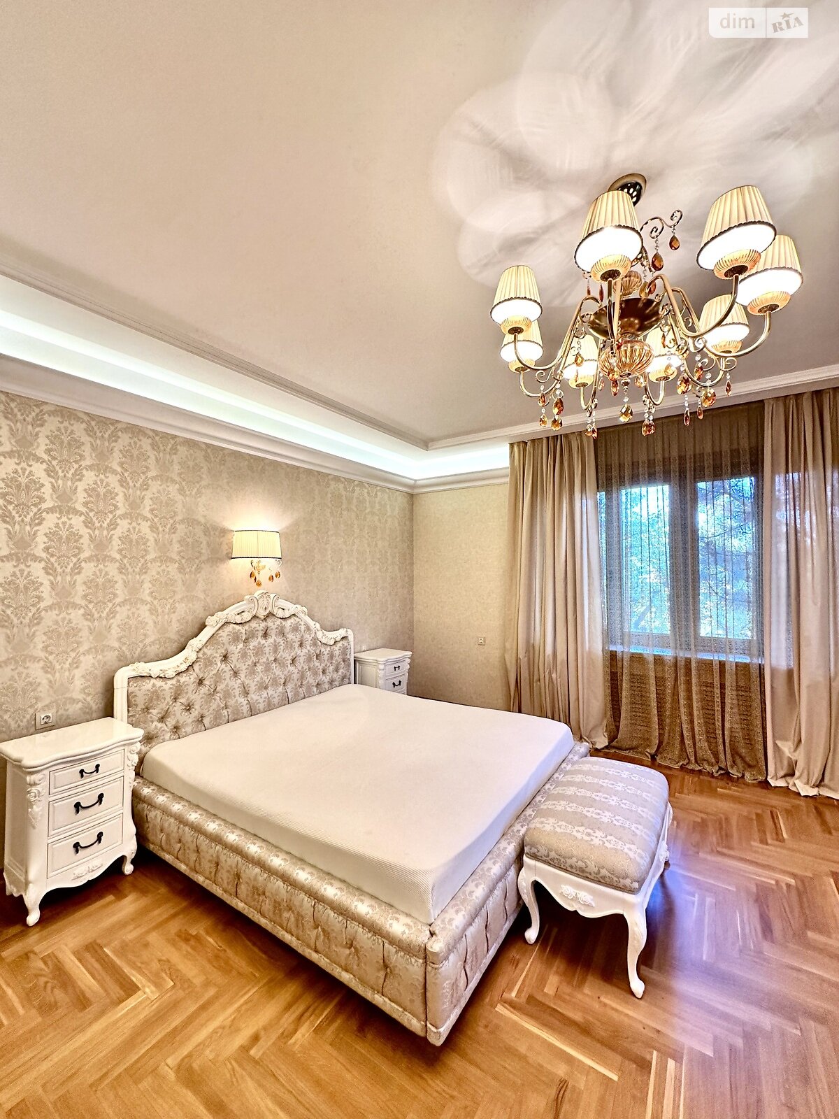 трехэтажный дом с гаражом, 473.4 кв. м, кирпич. Продажа в Обуховке фото 1 трехэтажный дом с гаражом, 473.4 кв. м, кирпич. Продажа в Обуховке фото 1