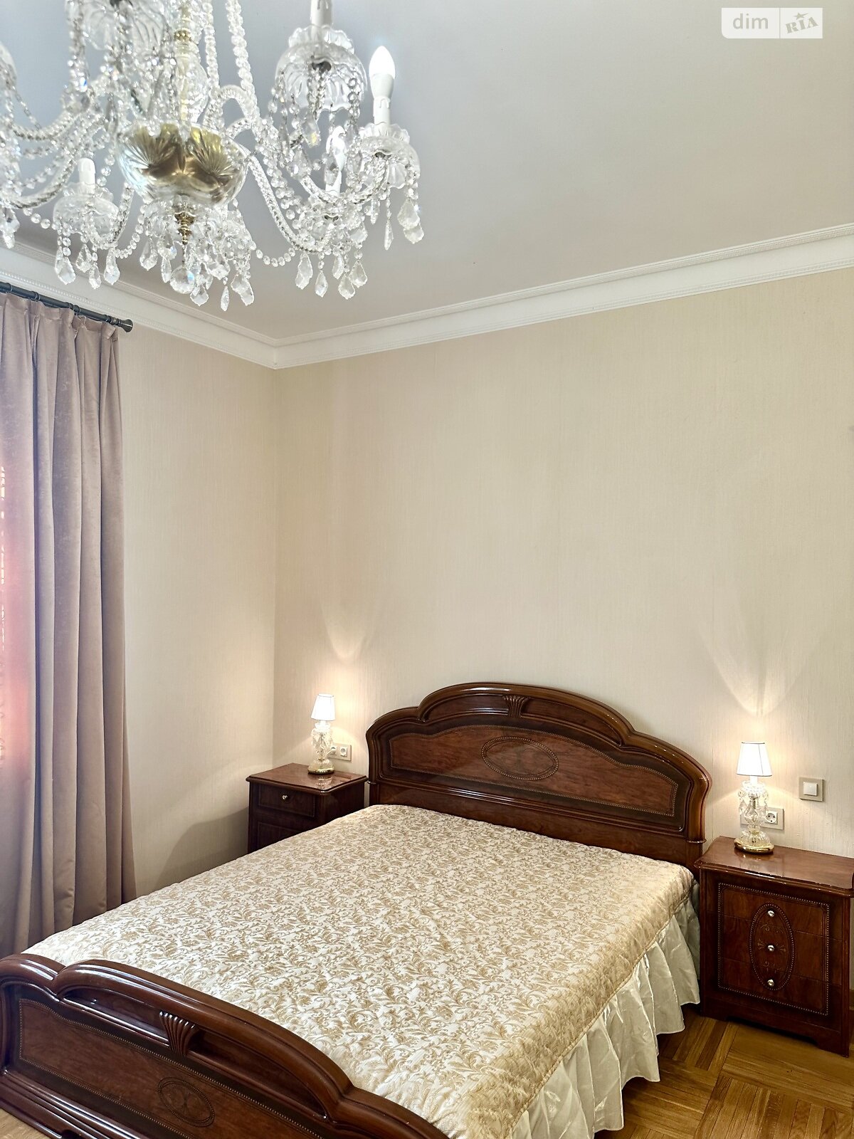 трехэтажный дом с гаражом, 473.4 кв. м, кирпич. Продажа в Обуховке фото 1 трехэтажный дом с гаражом, 473.4 кв. м, кирпич. Продажа в Обуховке фото 1