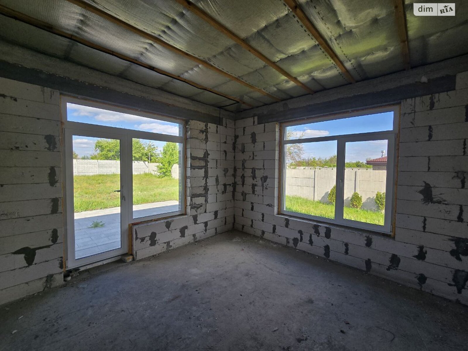 одноэтажный дом с отоплением, 150 кв. м, газобетон. Продажа в Обуховке фото 1 одноэтажный дом с отоплением, 150 кв. м, газобетон. Продажа в Обуховке фото 1