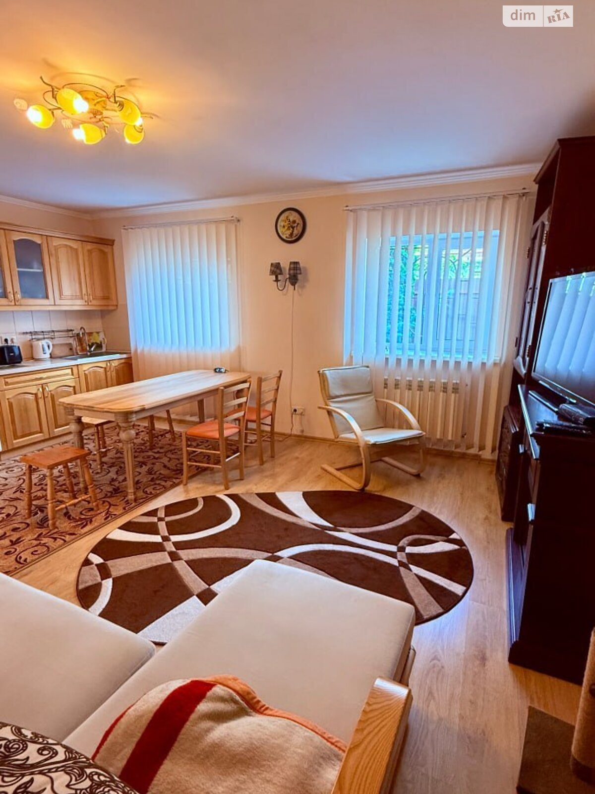 триповерховий будинок з верандою, 108.1 кв. м, цегла. Продаж у Обухівці фото 1 триповерховий будинок з верандою, 108.1 кв. м, цегла. Продаж у Обухівці фото 1
