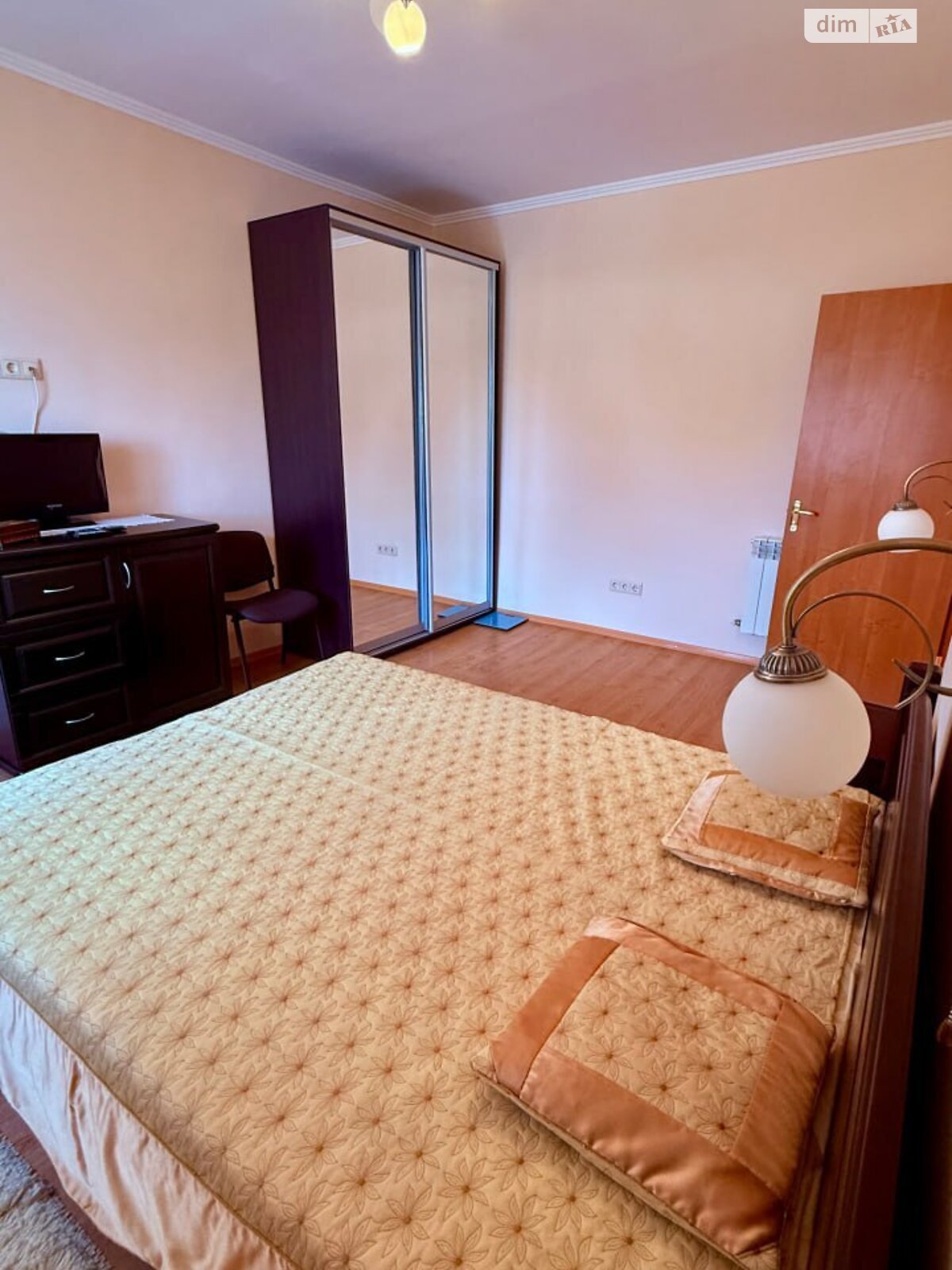 триповерховий будинок з верандою, 108.1 кв. м, цегла. Продаж у Обухівці фото 1 триповерховий будинок з верандою, 108.1 кв. м, цегла. Продаж у Обухівці фото 1