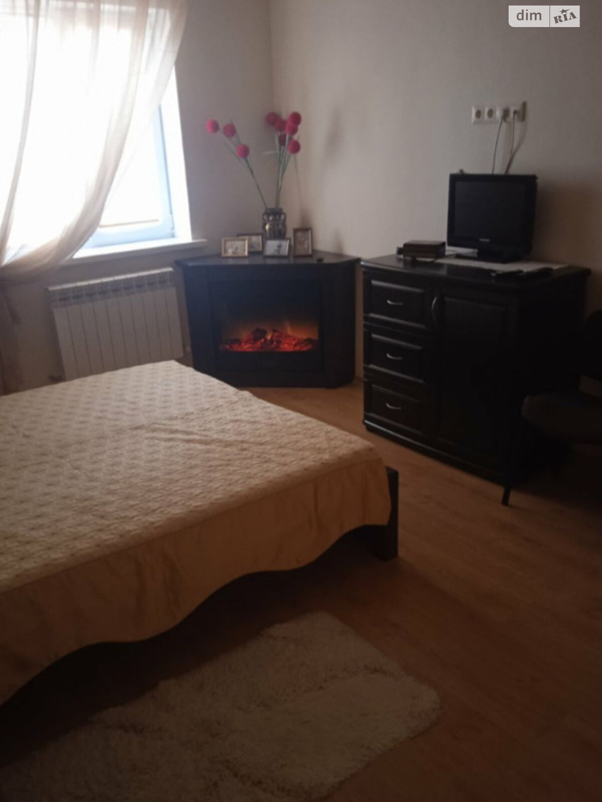 трехэтажный дом с ремонтом, 108 кв. м, кирпич. Продажа в Обуховке фото 1