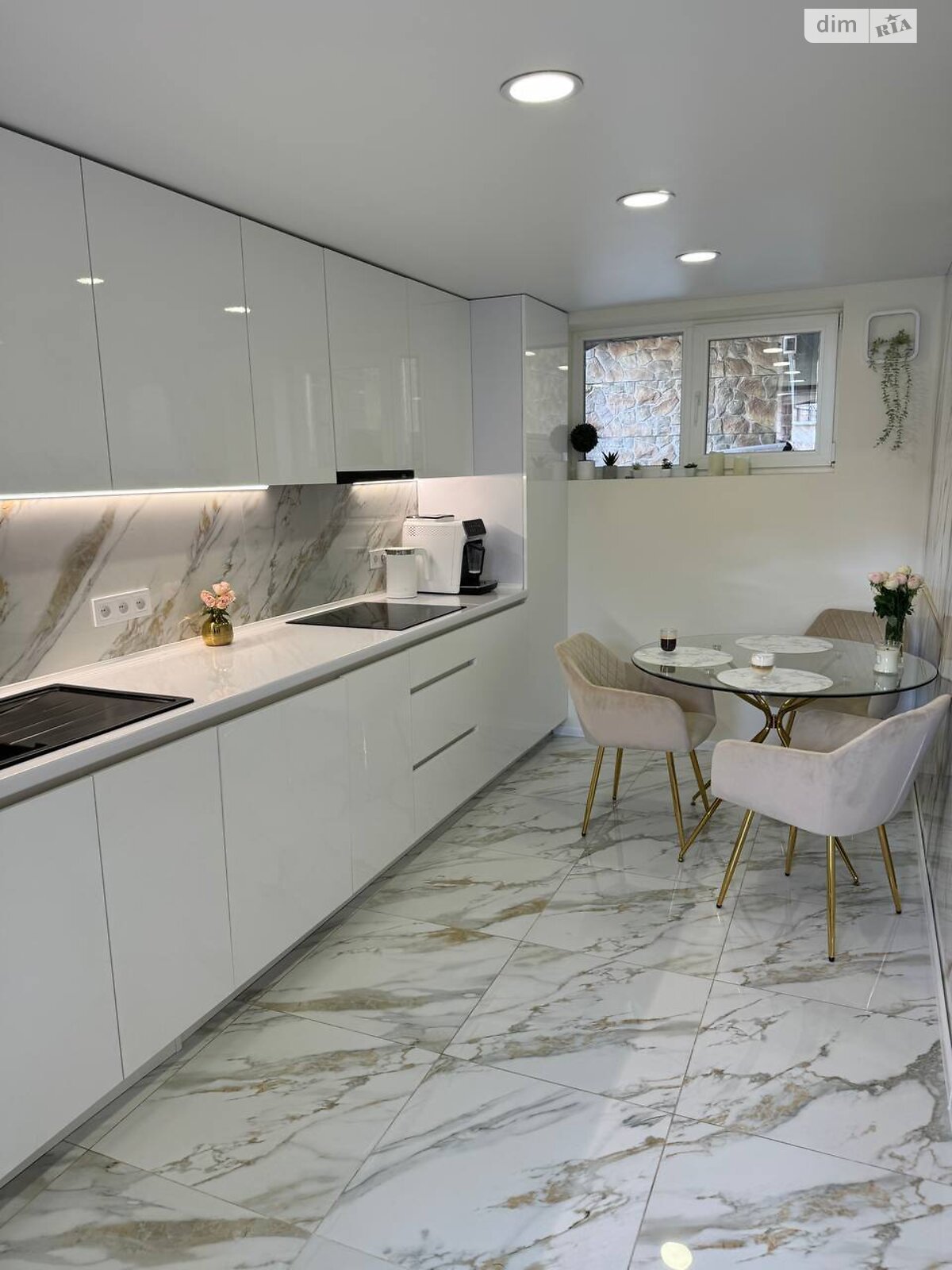 двухэтажный дом с балконом, 90 кв. м, кирпич. Продажа в Обуховке фото 1