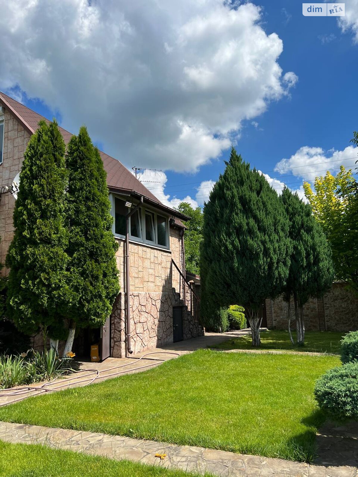 двухэтажный дом с балконом, 90 кв. м, кирпич. Продажа в Обуховке фото 1