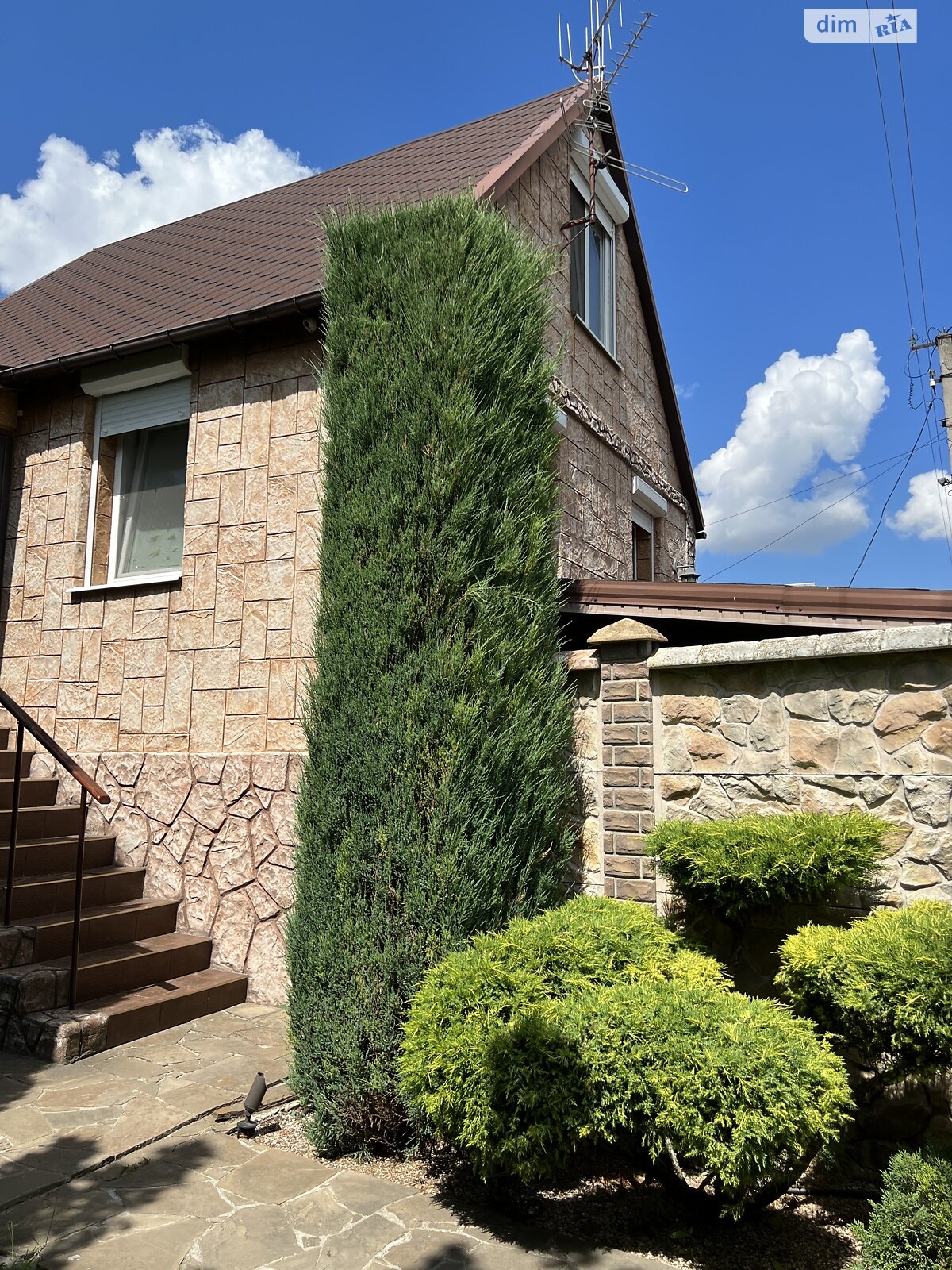 двухэтажный дом с балконом, 90 кв. м, кирпич. Продажа в Обуховке фото 1