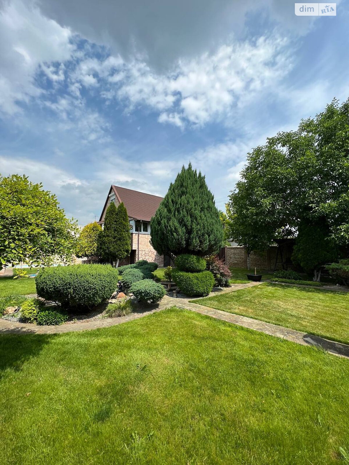 двухэтажный дом с балконом, 90 кв. м, кирпич. Продажа в Обуховке фото 1