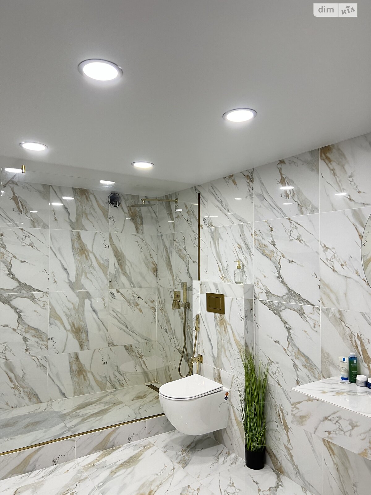 двухэтажный дом с балконом, 90 кв. м, кирпич. Продажа в Обуховке фото 1