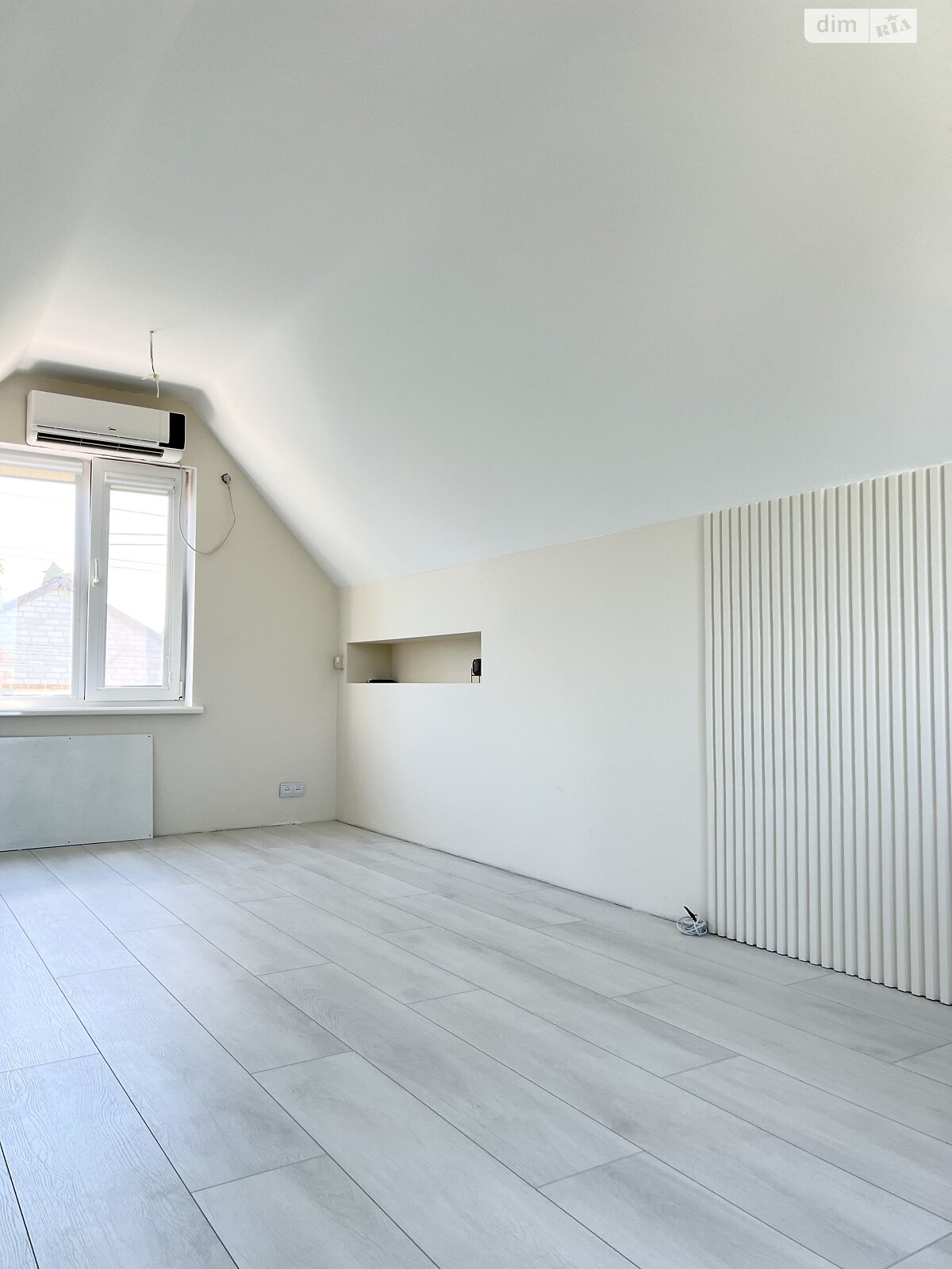 двухэтажный дом с балконом, 90 кв. м, кирпич. Продажа в Обуховке фото 1