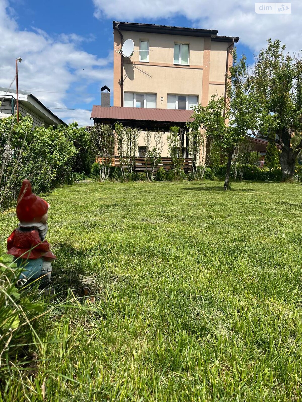 трехэтажный дом с верандой, 108.1 кв. м, кирпич. Продажа в Обуховке фото 1 трехэтажный дом с верандой, 108.1 кв. м, кирпич. Продажа в Обуховке фото 1
