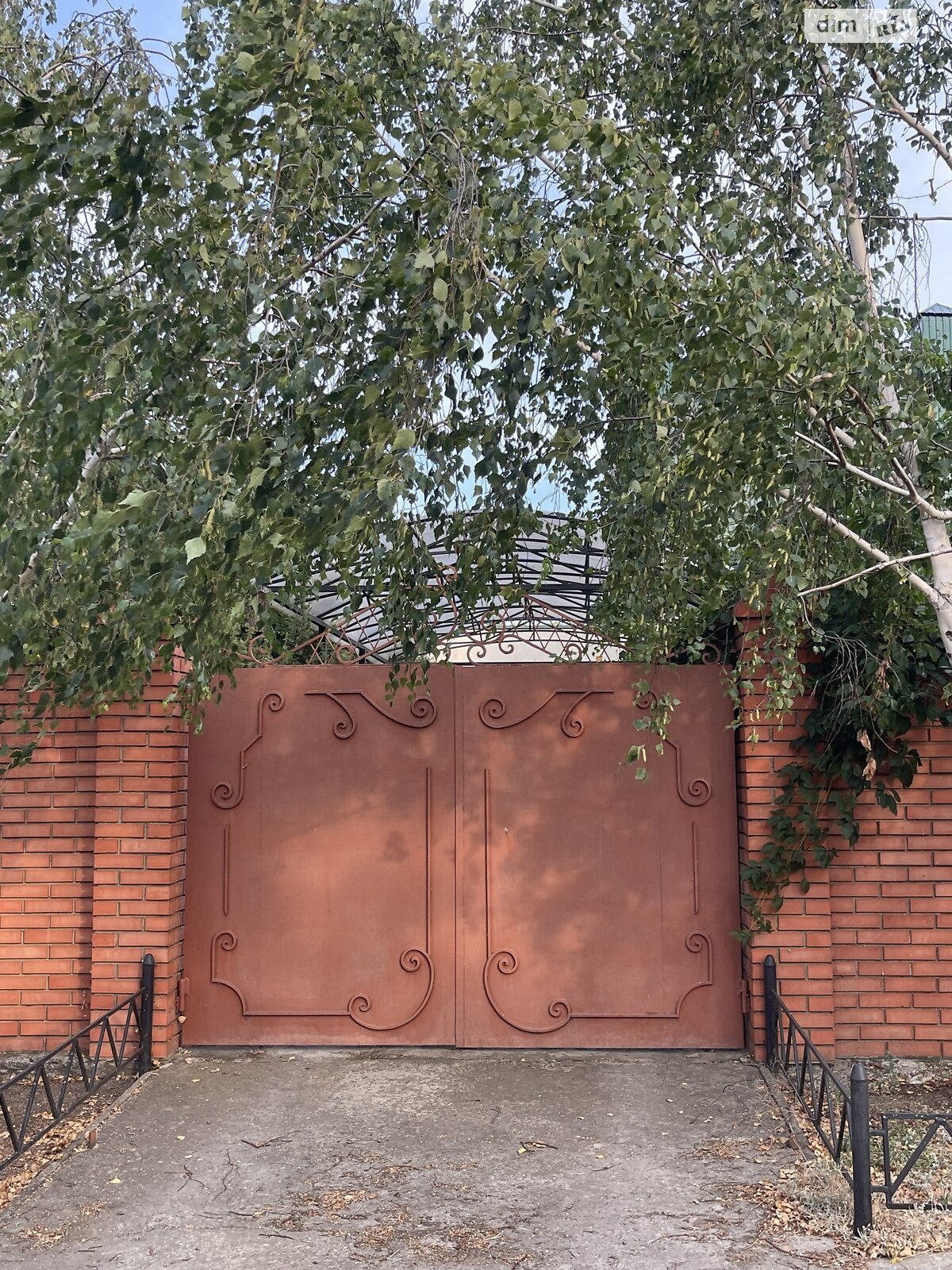двухэтажный дом с гаражом, 128 кв. м, кирпич. Продажа в Очакове район Очаков фото 1 двухэтажный дом с гаражом, 128 кв. м, кирпич. Продажа в Очакове район Очаков фото 1