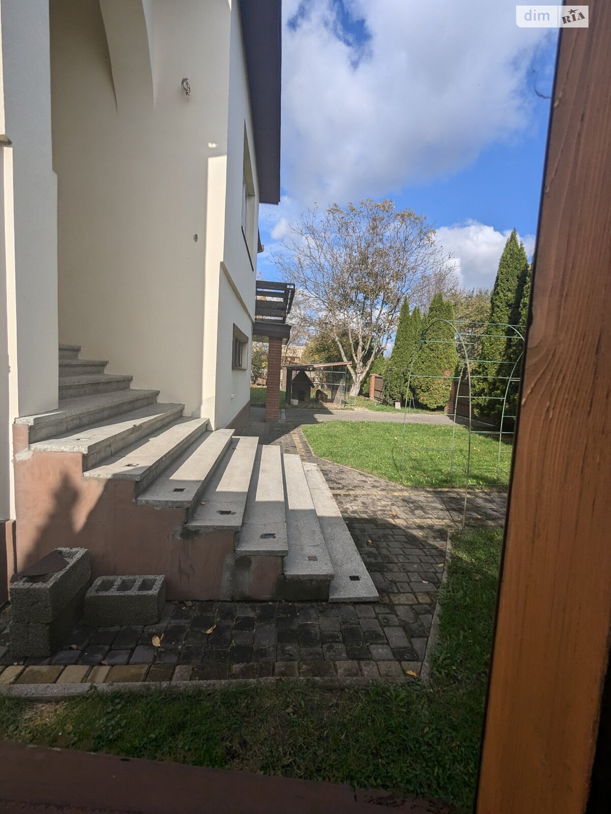 двухэтажный дом с балконом, 280 кв. м, кирпич. Продажа в Одаях фото 1 двухэтажный дом с балконом, 280 кв. м, кирпич. Продажа в Одаях фото 1