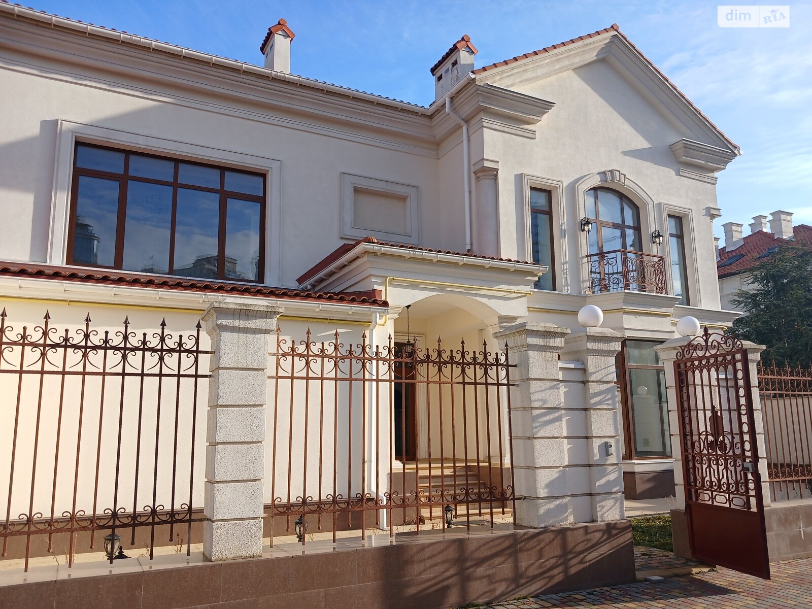 трехэтажный дом веранда, 1093 кв. м, кирпич. Продажа в Одессе район Аркадия фото 1