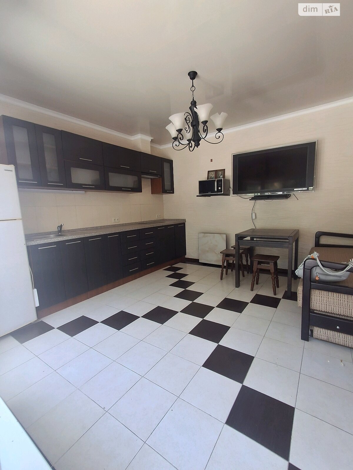 триповерховий будинок, 70 кв. м, газобетон. Продаж у Одесі фото 1 триповерховий будинок, 70 кв. м, газобетон. Продаж у Одесі фото 1