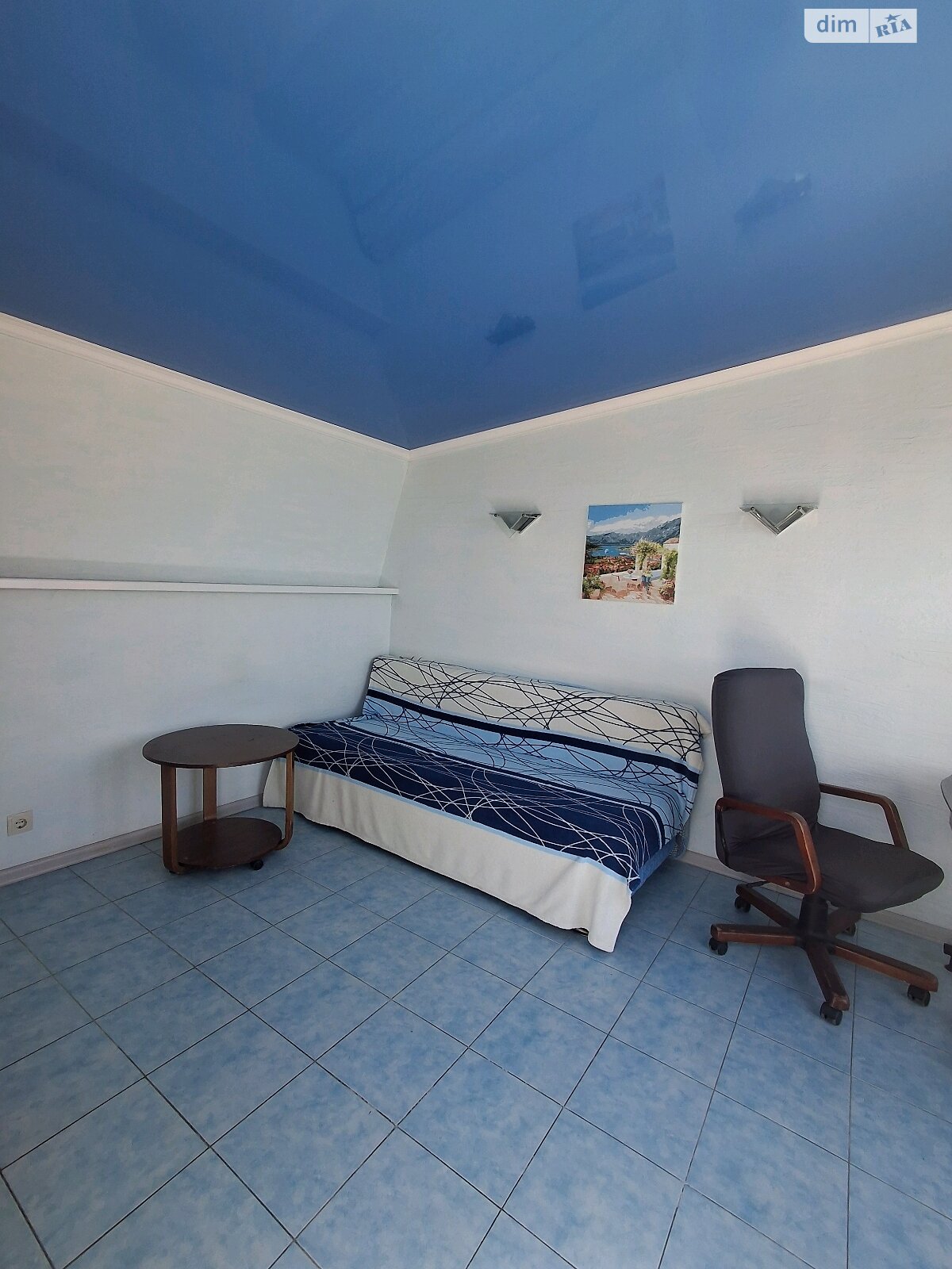 триповерховий будинок, 70 кв. м, газобетон. Продаж у Одесі фото 1 триповерховий будинок, 70 кв. м, газобетон. Продаж у Одесі фото 1