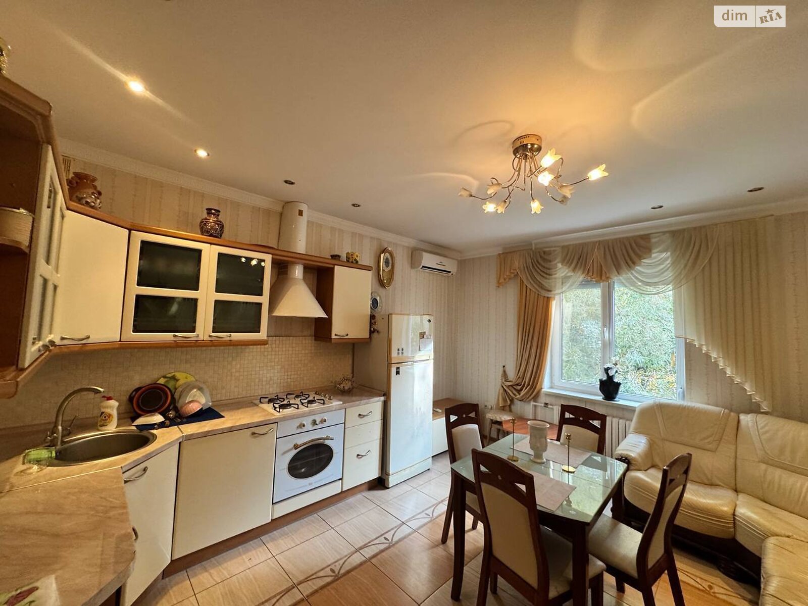 двухэтажный дом, 158 кв. м, ракушечник (ракушняк). Продажа в Одессе район Ближние Мельницы фото 1 двухэтажный дом, 158 кв. м, ракушечник (ракушняк). Продажа в Одессе район Ближние Мельницы фото 1