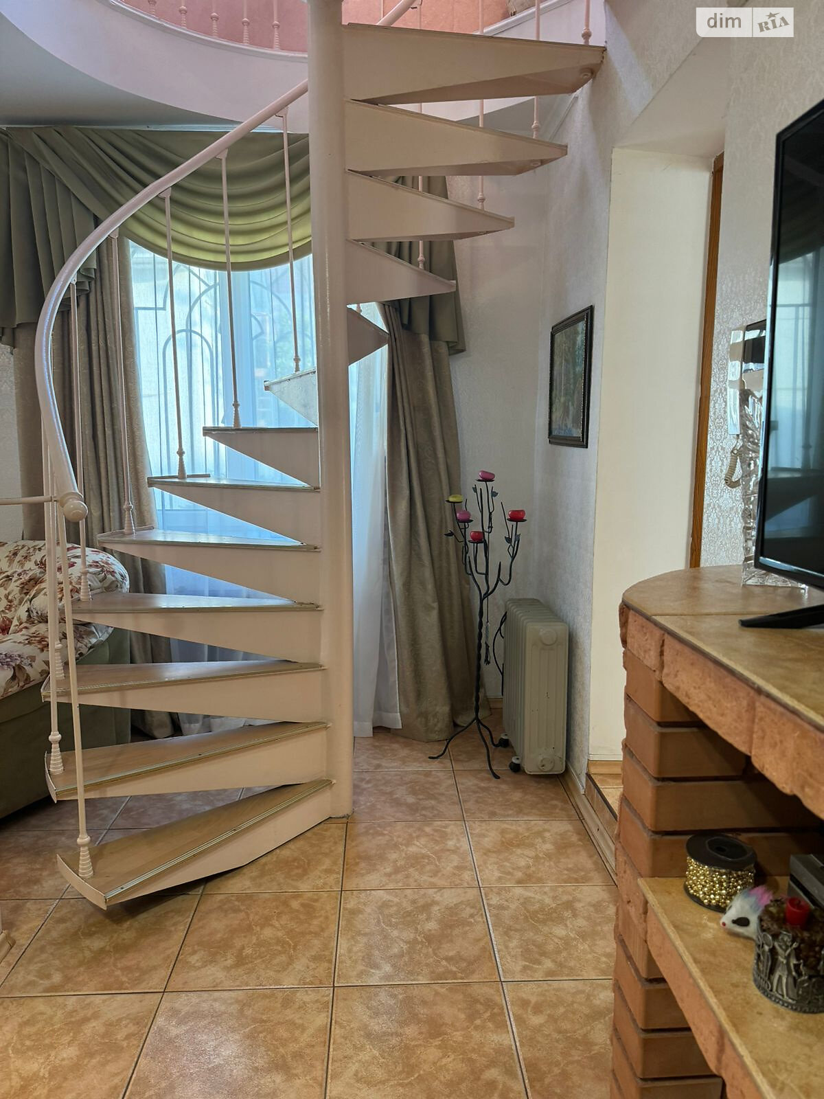 двухэтажный дом с мансардой, 170 кв. м, ракушечник (ракушняк). Продажа в Одессе район Большой Фонтан фото 1 двухэтажный дом с мансардой, 170 кв. м, ракушечник (ракушняк). Продажа в Одессе район Большой Фонтан фото 1