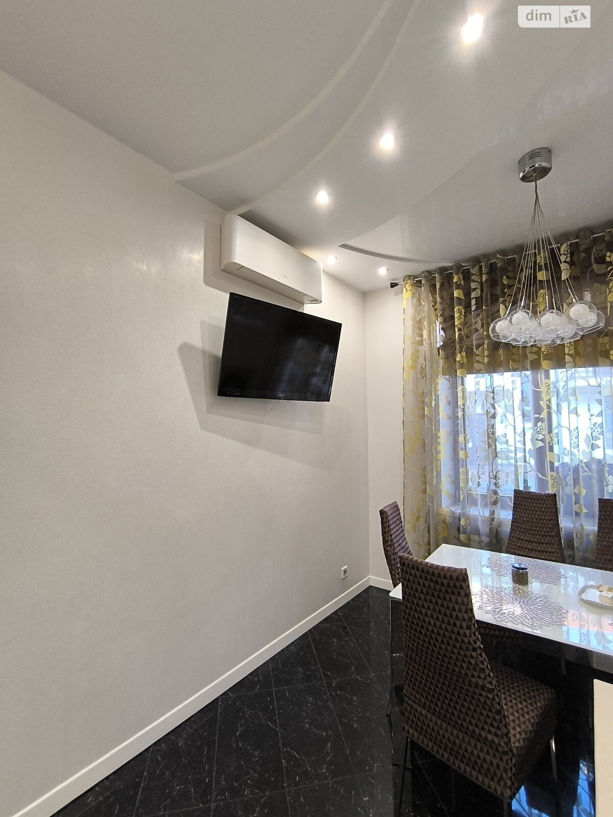 триповерховий будинок, 175 кв. м, цегла. Продаж в Одесі, район Великий Фонтан фото 1 триповерховий будинок, 175 кв. м, цегла. Продаж в Одесі, район Великий Фонтан фото 1