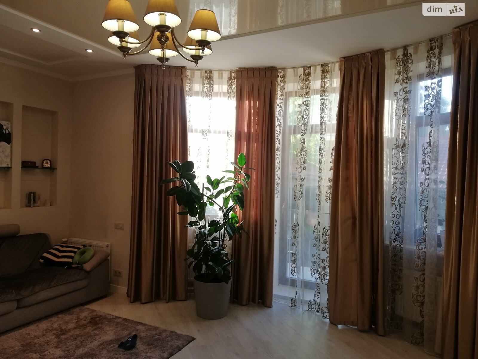 триповерховий будинок, 177 кв. м, кирпич. Продаж в Одесі, район Великий Фонтан фото 1 триповерховий будинок, 177 кв. м, кирпич. Продаж в Одесі, район Великий Фонтан фото 1