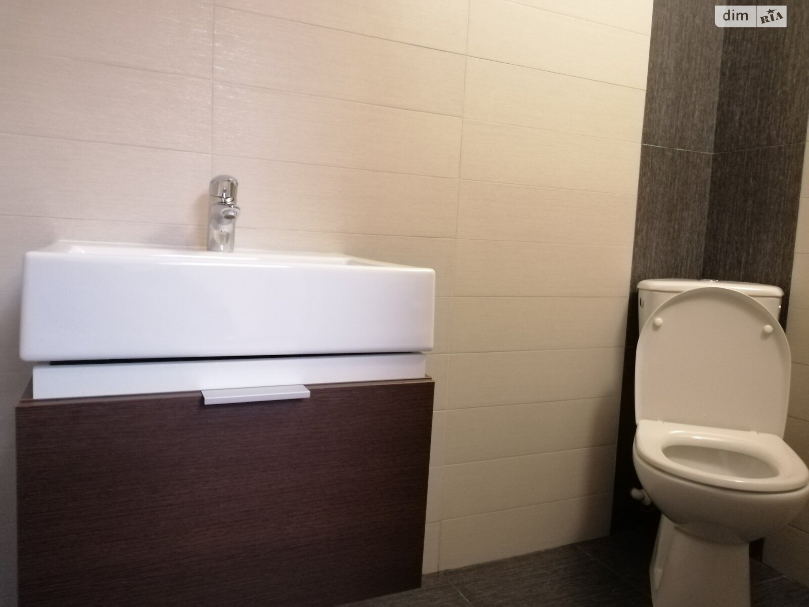 триповерховий будинок, 177 кв. м, кирпич. Продаж в Одесі, район Великий Фонтан фото 1 триповерховий будинок, 177 кв. м, кирпич. Продаж в Одесі, район Великий Фонтан фото 1