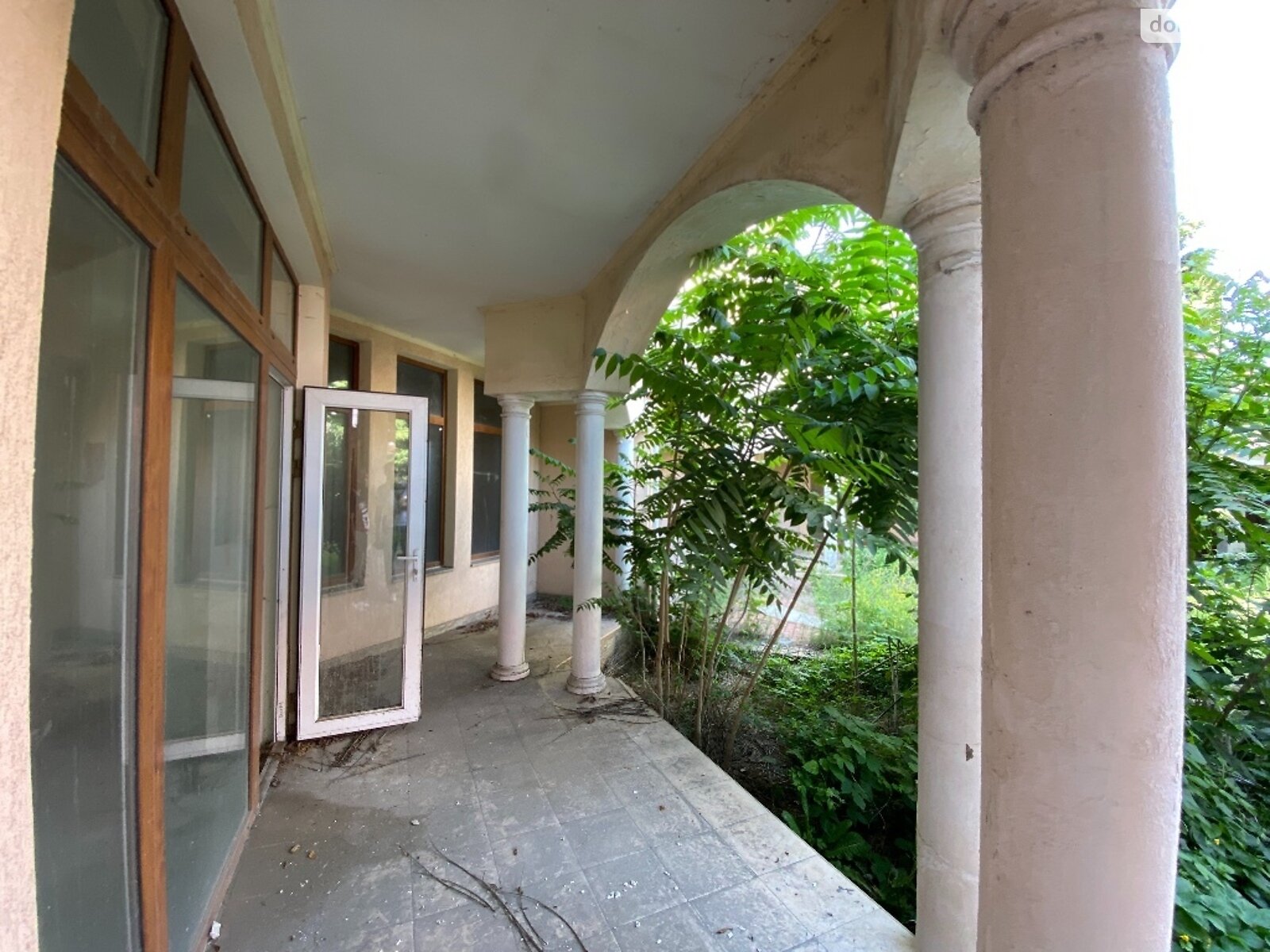 трехэтажный дом веранда, 1000 кв. м, кирпич. Продажа в Одессе район Большой Фонтан фото 1