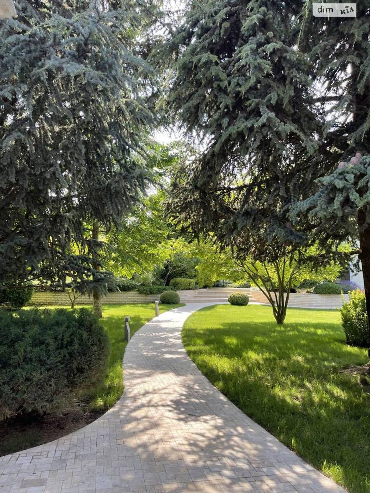 трехэтажный дом с верандой, 473.4 кв. м, кирпич. Продажа в Одессе район Большой Фонтан фото 1 трехэтажный дом с верандой, 473.4 кв. м, кирпич. Продажа в Одессе район Большой Фонтан фото 1