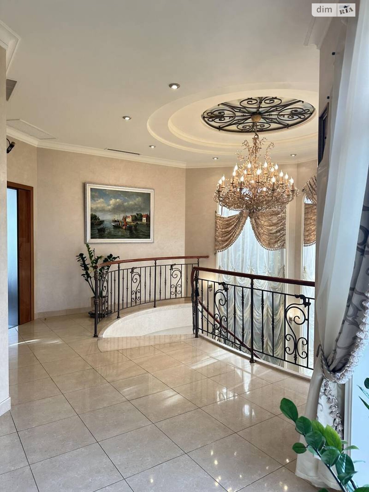 трехэтажный дом с верандой, 473.4 кв. м, кирпич. Продажа в Одессе район Большой Фонтан фото 1 трехэтажный дом с верандой, 473.4 кв. м, кирпич. Продажа в Одессе район Большой Фонтан фото 1