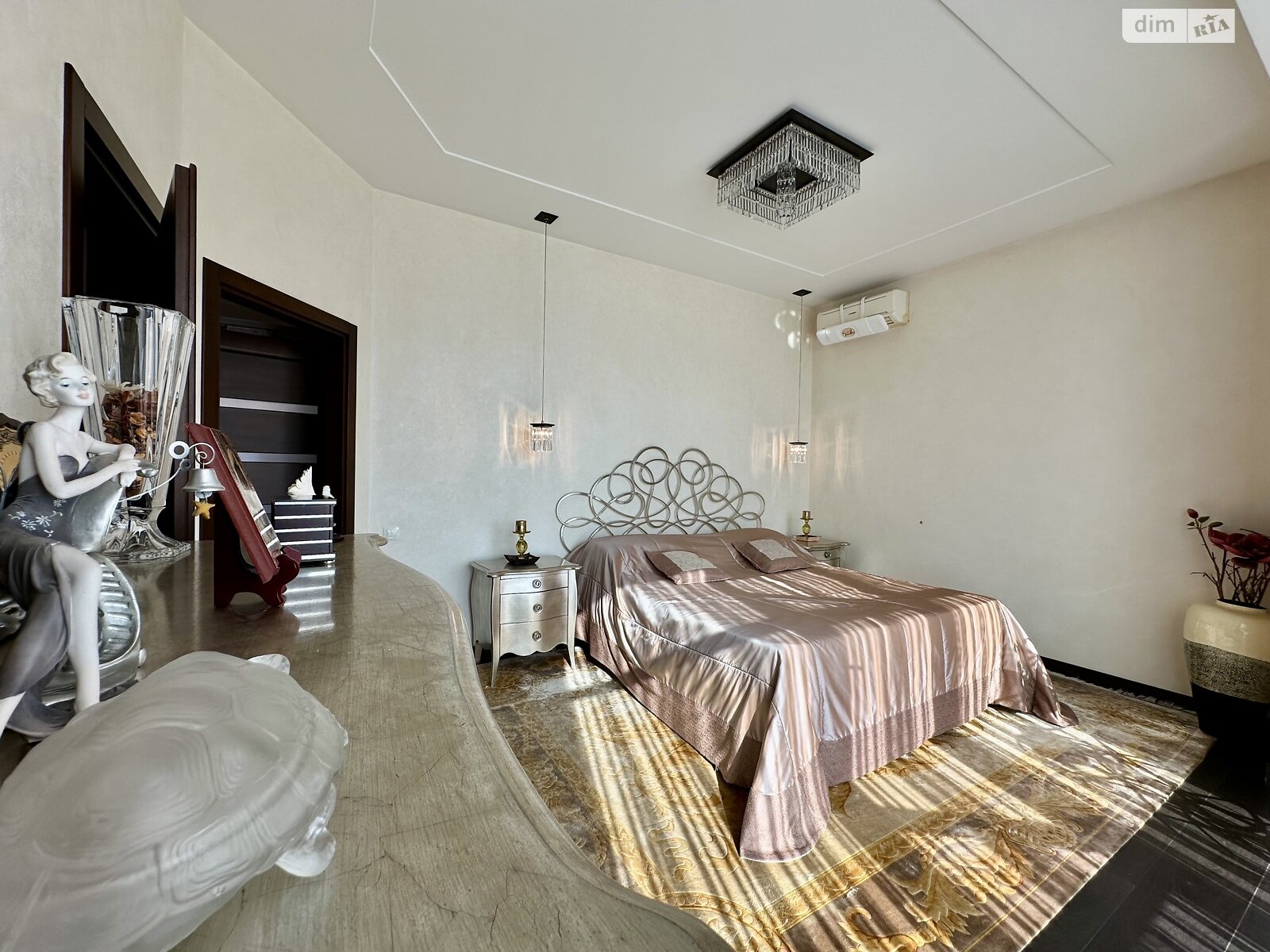 трехэтажный дом с ремонтом, 286.7 кв. м, кирпич. Продажа в Одессе район Большой Фонтан фото 1 трехэтажный дом с ремонтом, 286.7 кв. м, кирпич. Продажа в Одессе район Большой Фонтан фото 1