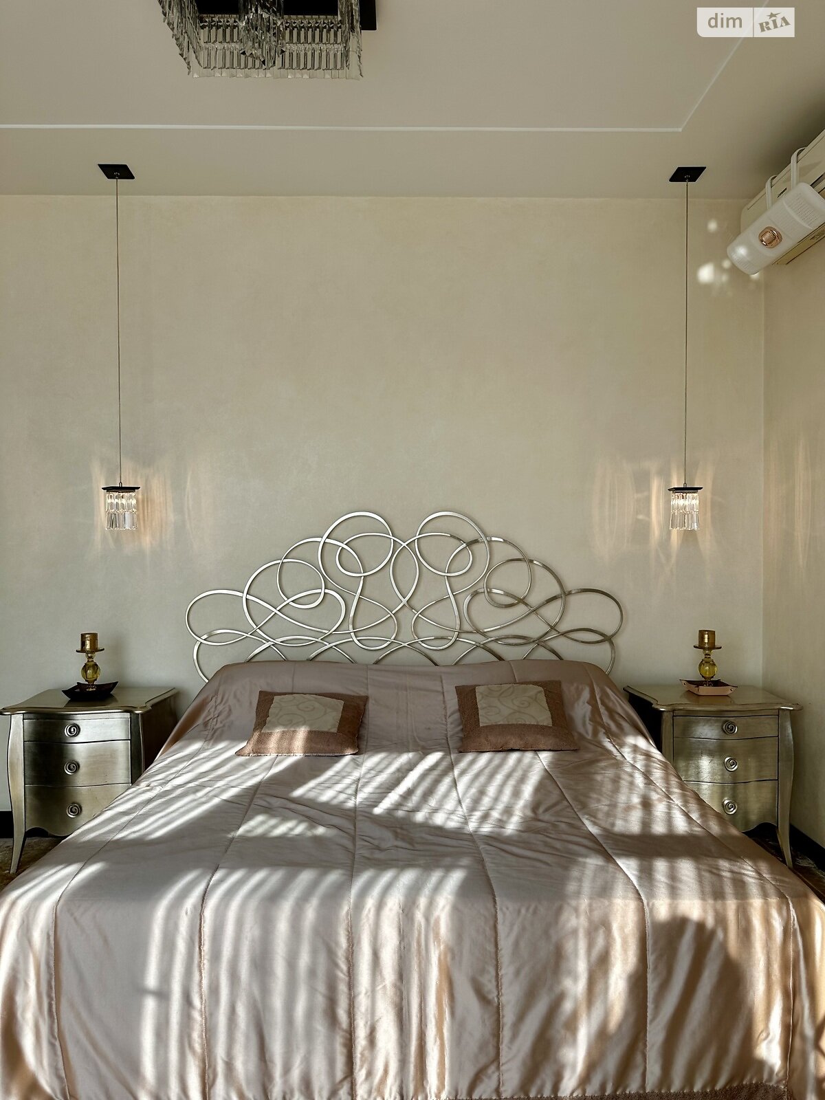 трехэтажный дом с ремонтом, 286.7 кв. м, кирпич. Продажа в Одессе район Большой Фонтан фото 1 трехэтажный дом с ремонтом, 286.7 кв. м, кирпич. Продажа в Одессе район Большой Фонтан фото 1