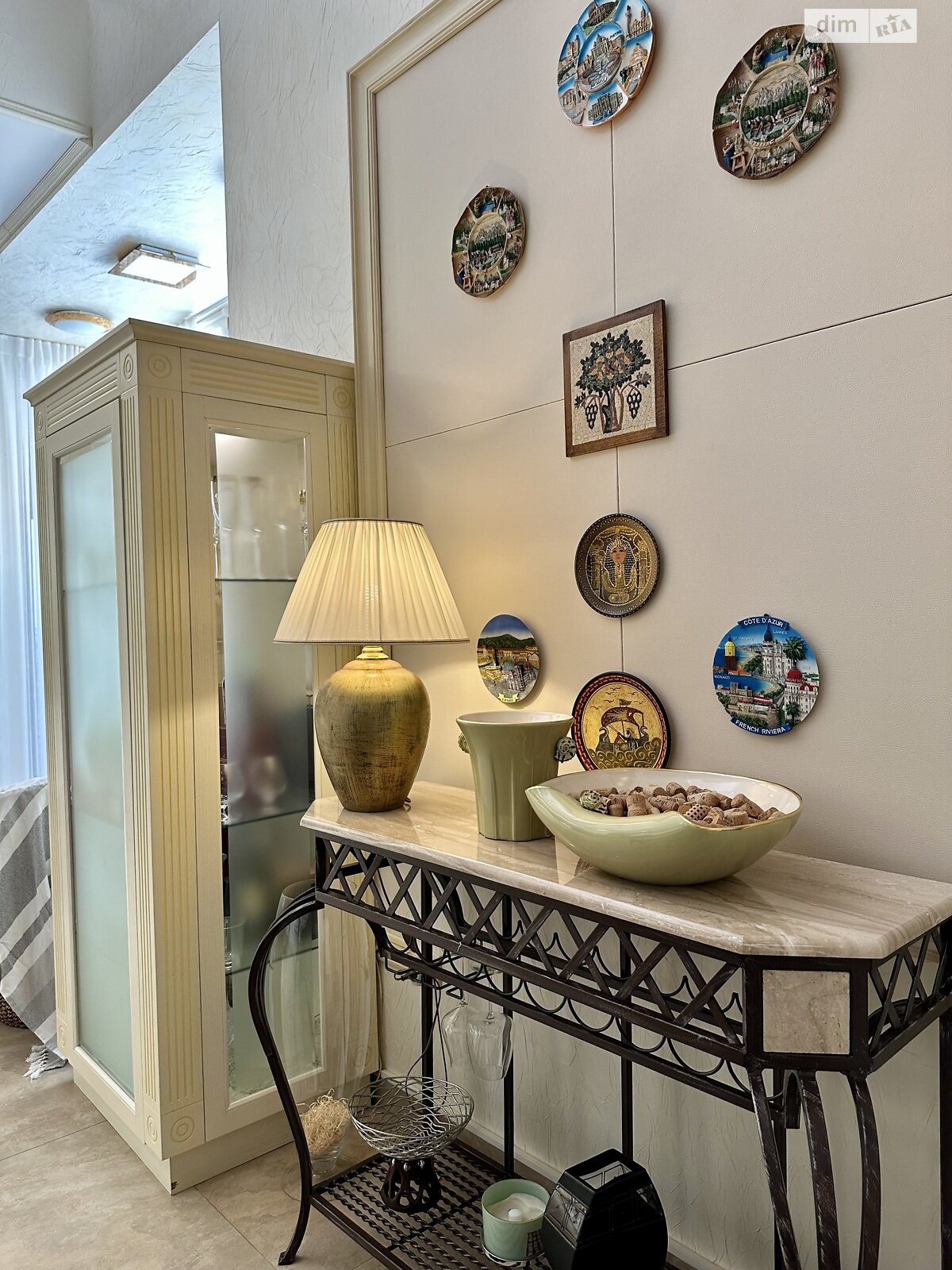 трехэтажный дом с ремонтом, 286.7 кв. м, кирпич. Продажа в Одессе район Большой Фонтан фото 1 трехэтажный дом с ремонтом, 286.7 кв. м, кирпич. Продажа в Одессе район Большой Фонтан фото 1