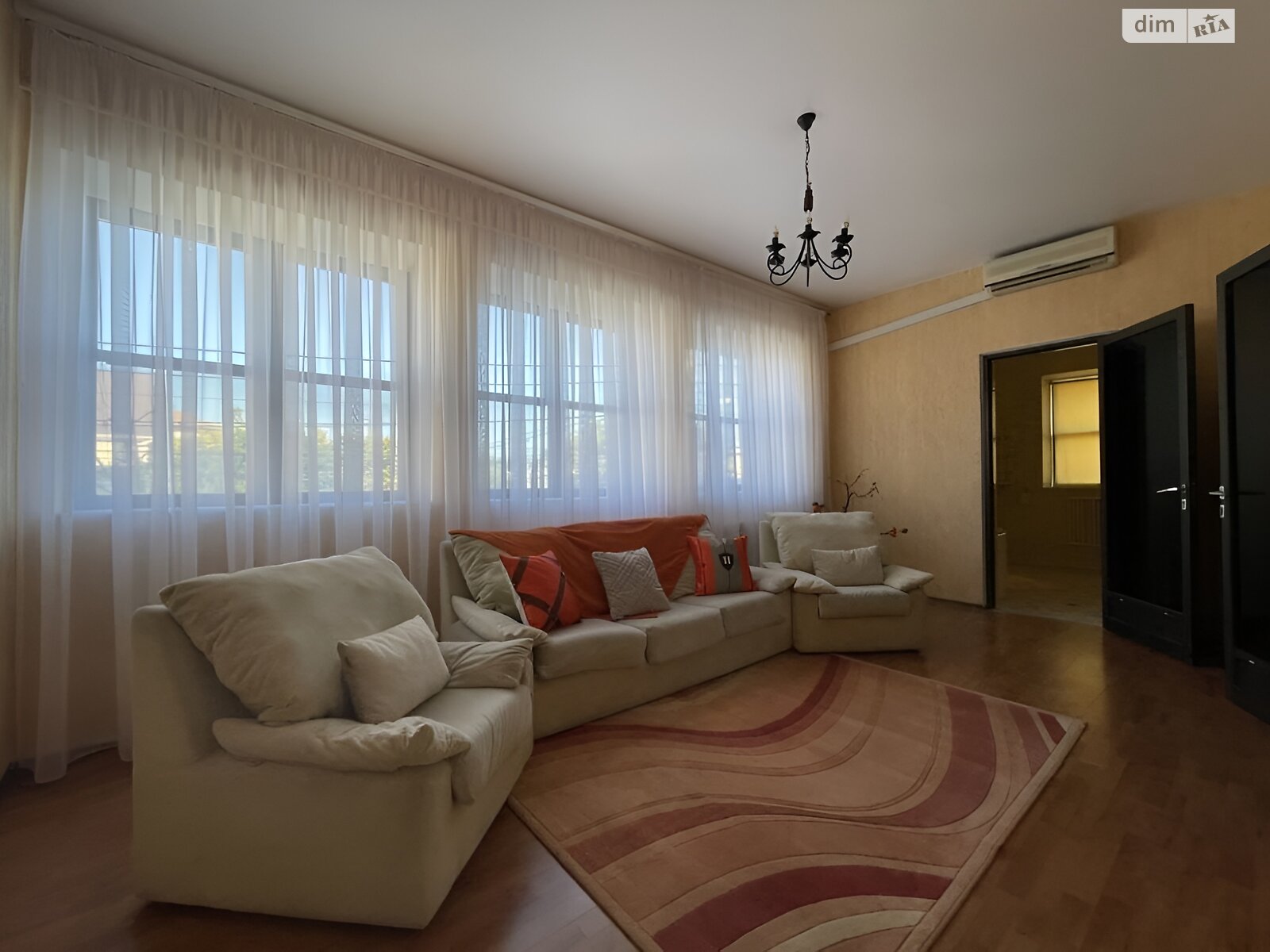 трехэтажный дом, 271.2 кв. м, кирпич. Продажа в Одессе район Большой Фонтан фото 1 трехэтажный дом, 271.2 кв. м, кирпич. Продажа в Одессе район Большой Фонтан фото 1