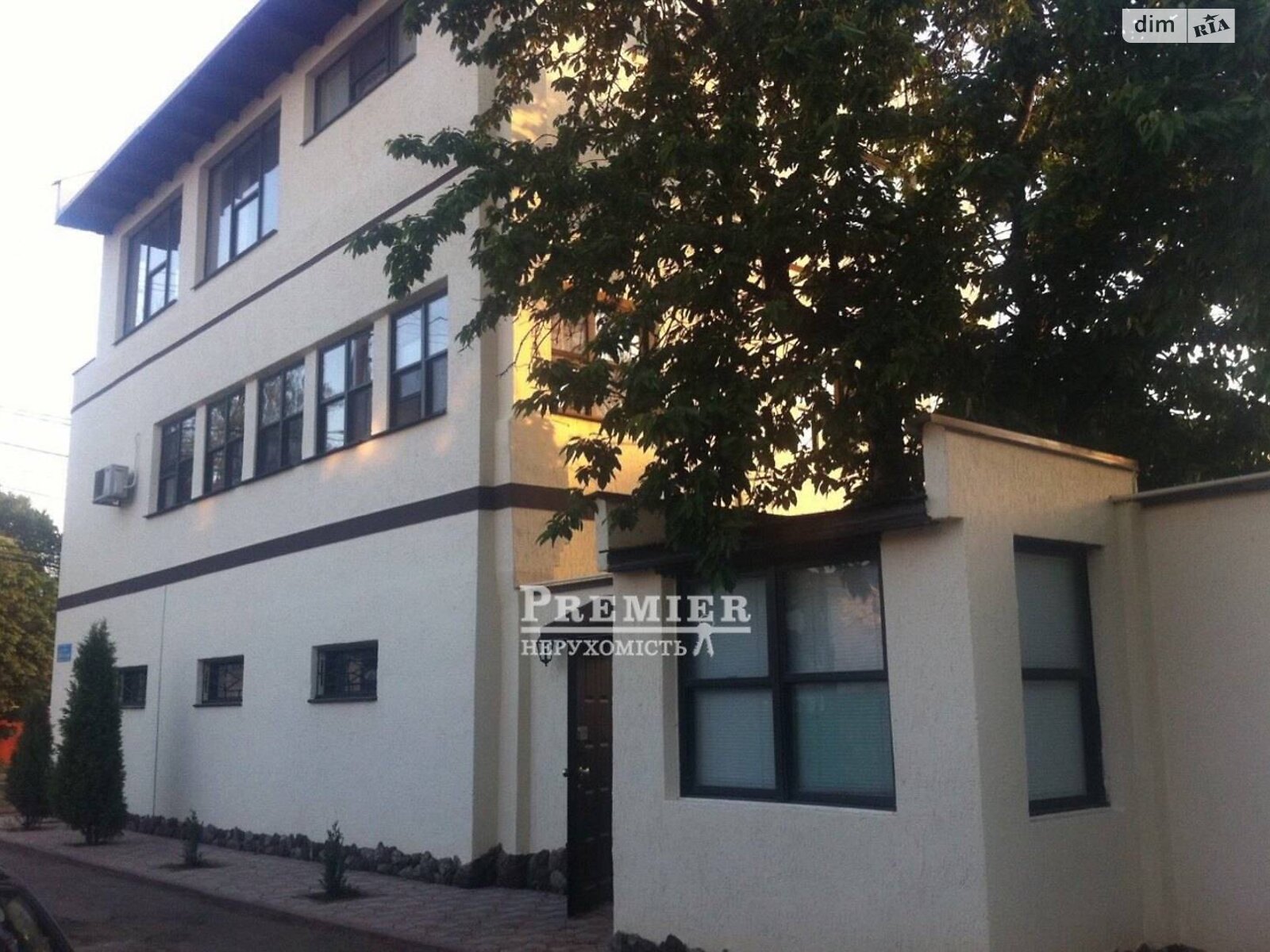 трехэтажный дом, 282 кв. м, кирпич. Продажа в Одессе район Большой Фонтан фото 1 трехэтажный дом, 282 кв. м, кирпич. Продажа в Одессе район Большой Фонтан фото 1