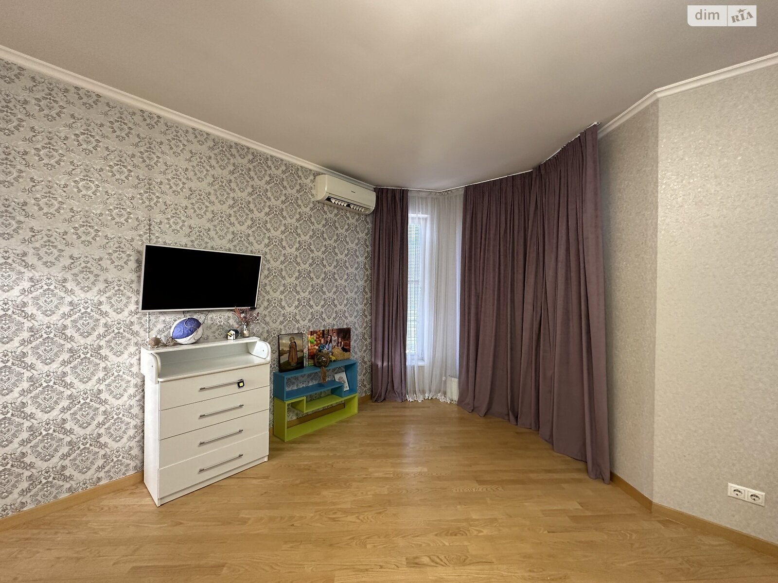 триповерховий будинок з мансардою, 260 кв. м, цегла. Продаж в Одесі, район Великий Фонтан фото 1 триповерховий будинок з мансардою, 260 кв. м, цегла. Продаж в Одесі, район Великий Фонтан фото 1