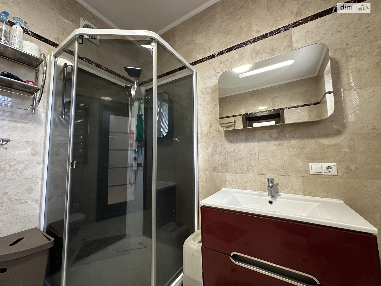 триповерховий будинок з мансардою, 260 кв. м, цегла. Продаж в Одесі, район Великий Фонтан фото 1 триповерховий будинок з мансардою, 260 кв. м, цегла. Продаж в Одесі, район Великий Фонтан фото 1