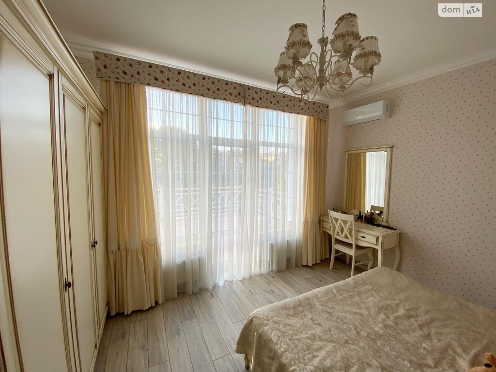 двухэтажный дом, 250 кв. м, кирпич. Продажа в Одессе район Большой Фонтан фото 1